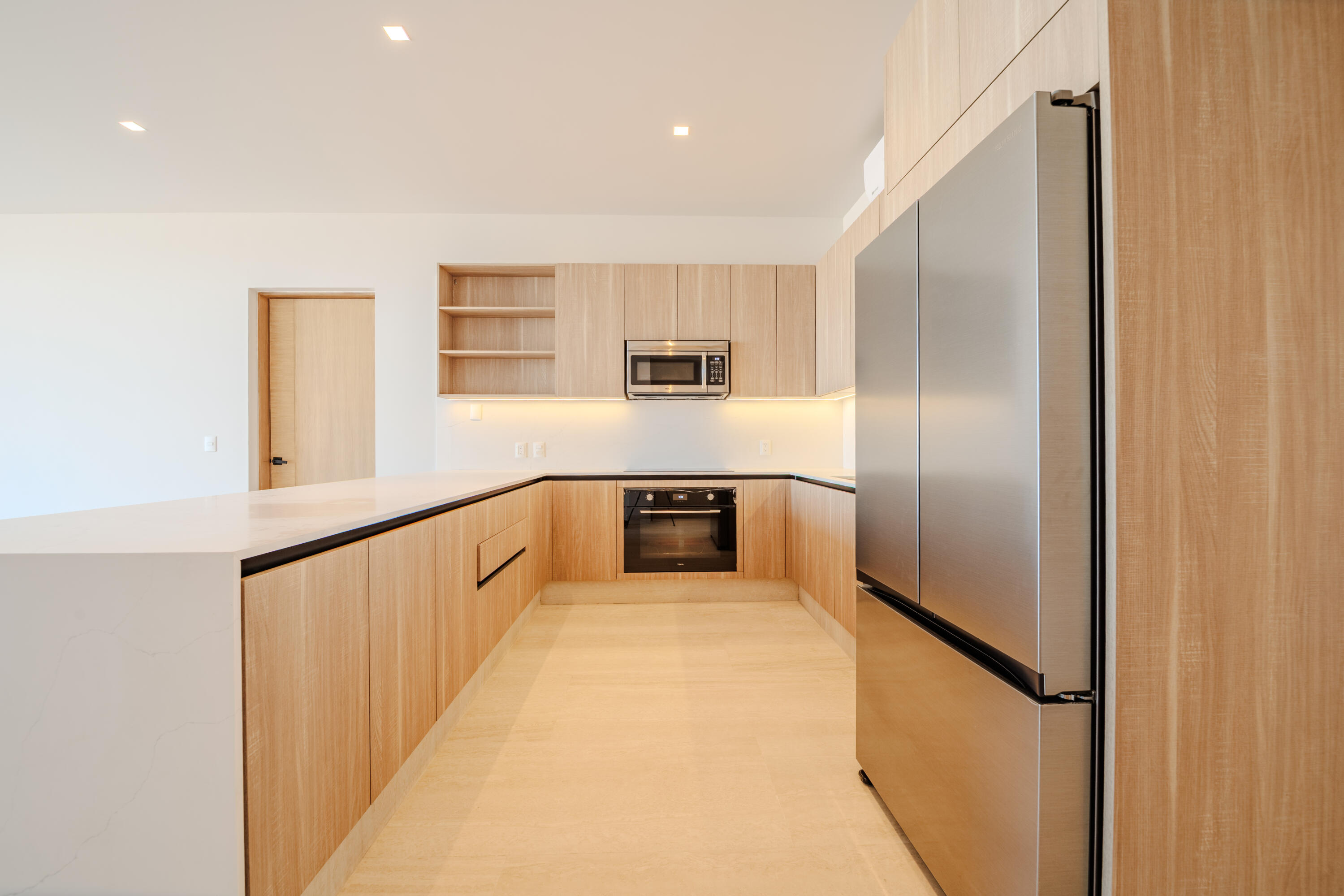 Ave. Vista Hermosa SN, Costarena E202