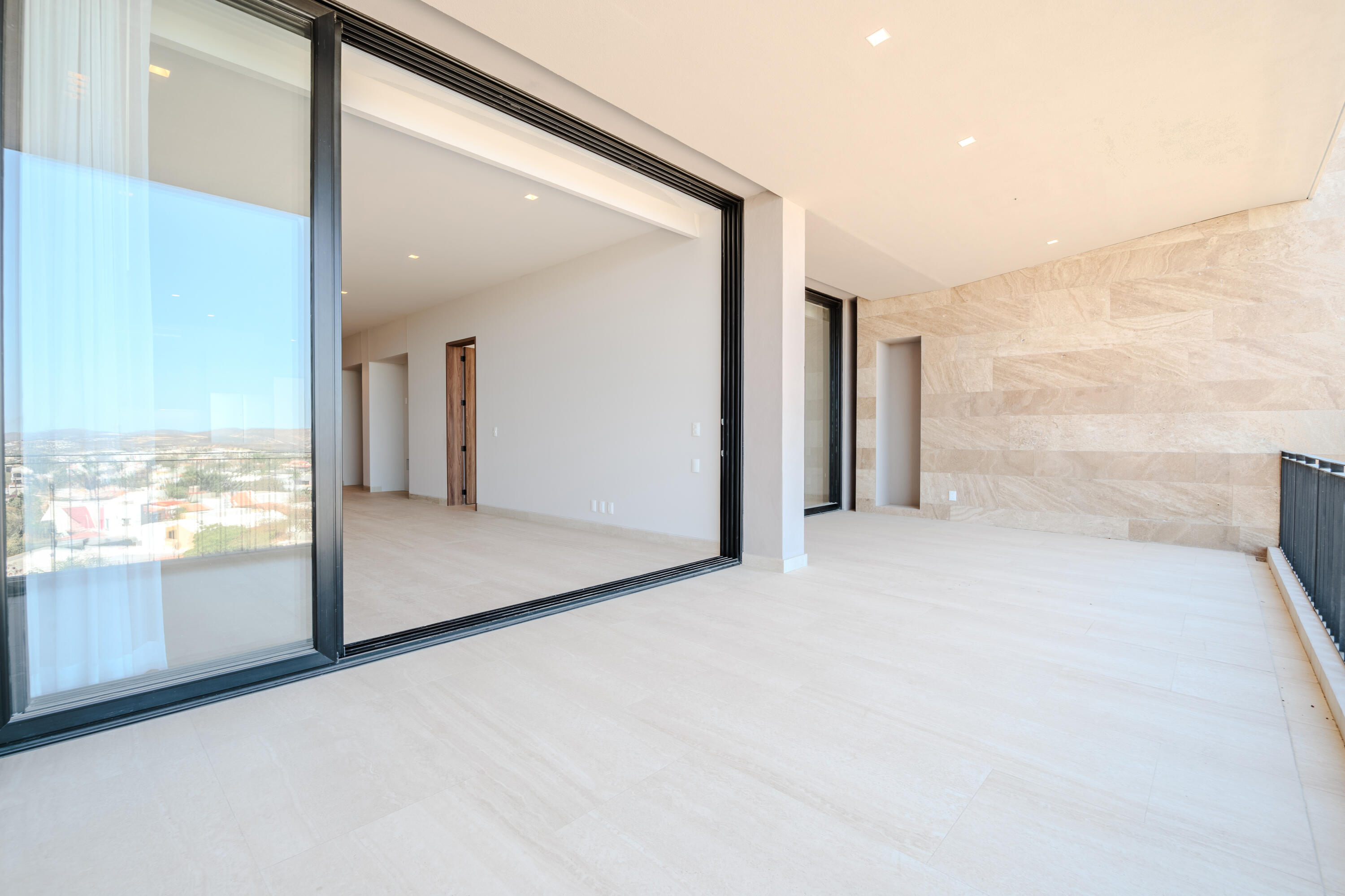 Ave. Vista Hermosa SN, Costarena E202