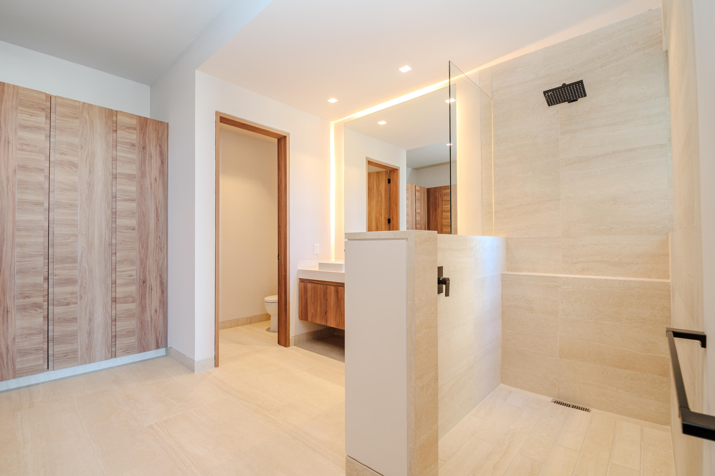 Ave. Vista Hermosa SN, Costarena E202