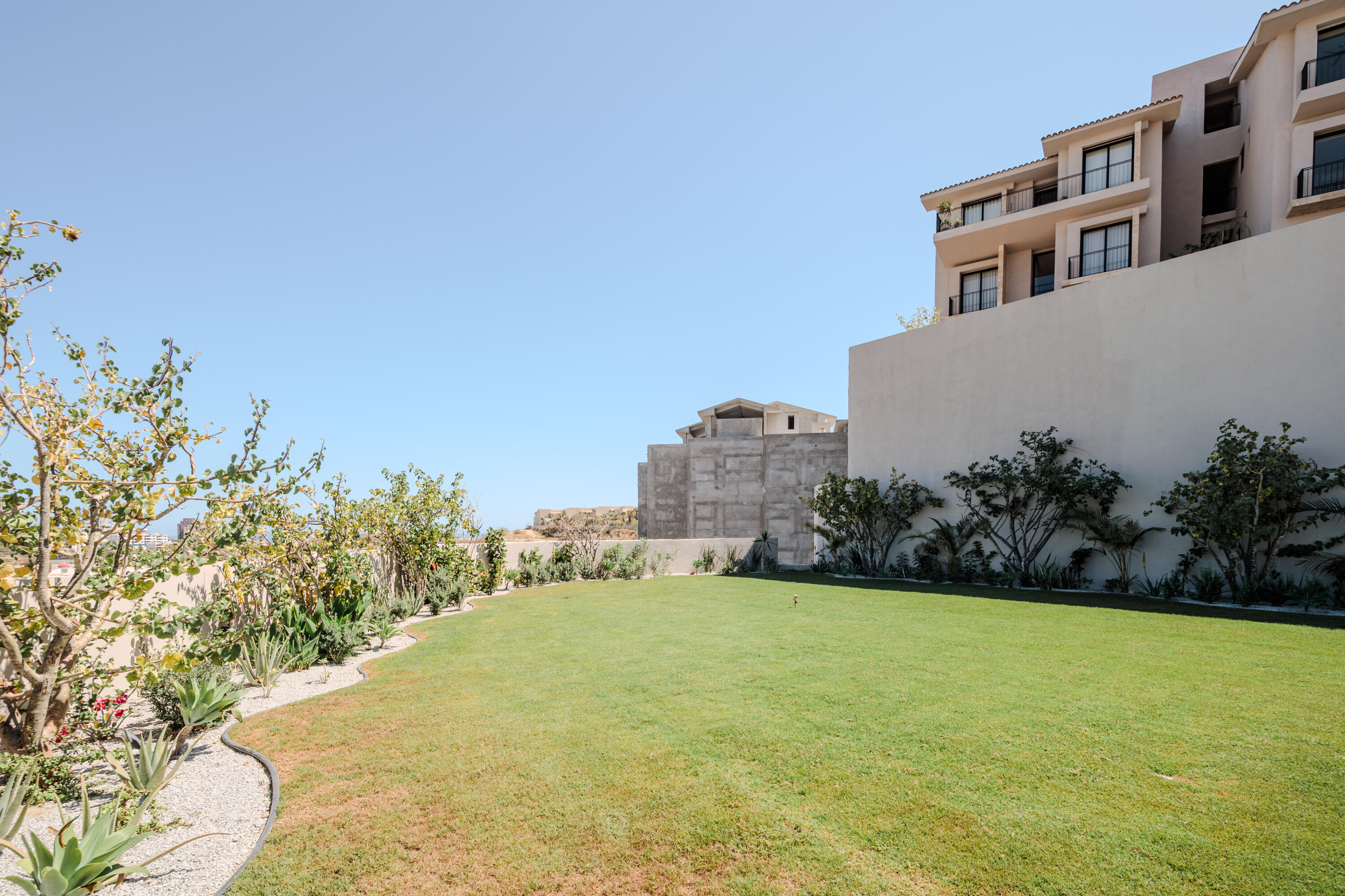 Ave. Vista Hermosa SN, Costarena E202