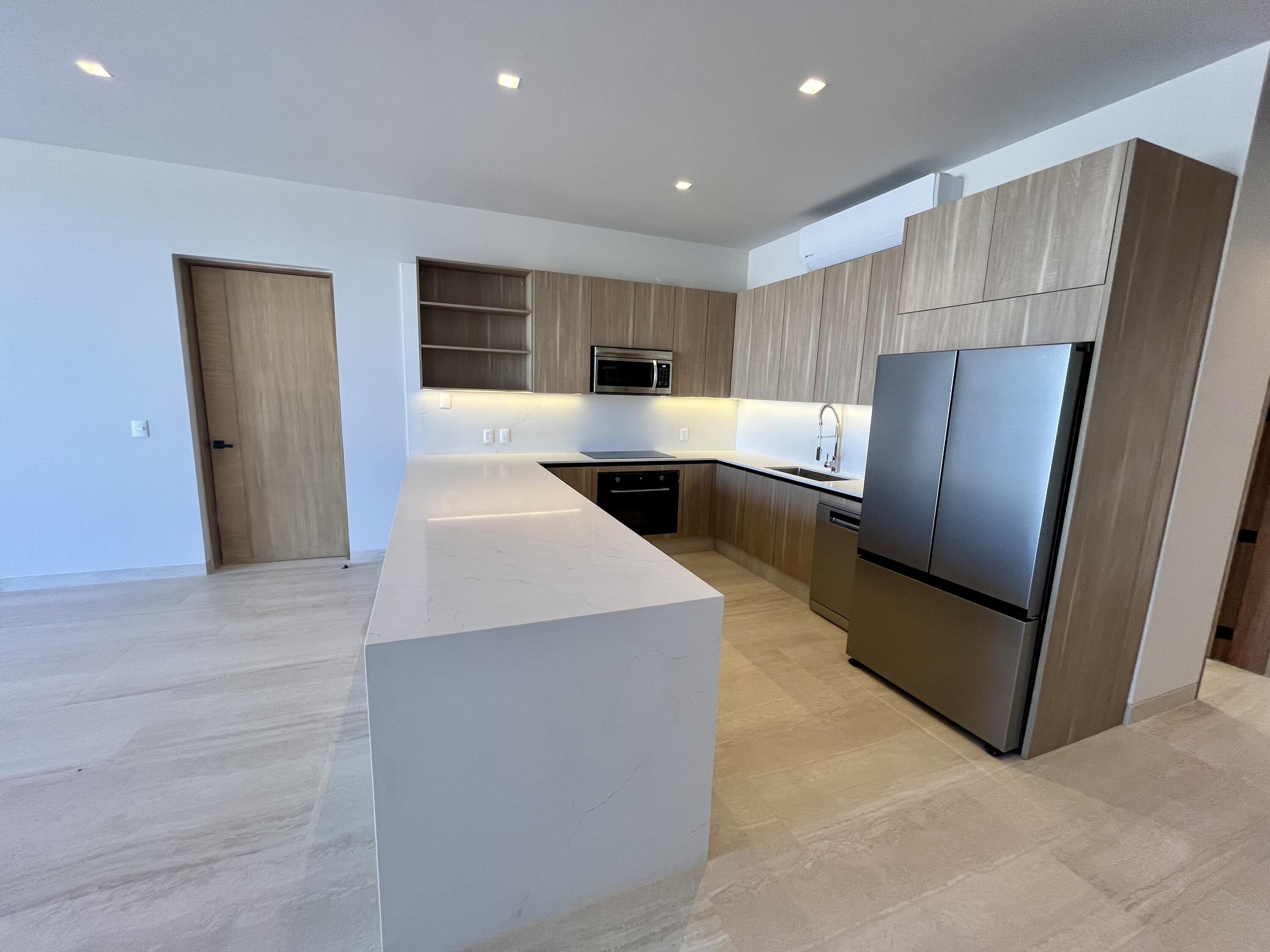 Ave. Vista Hermosa SN, Costarena E202