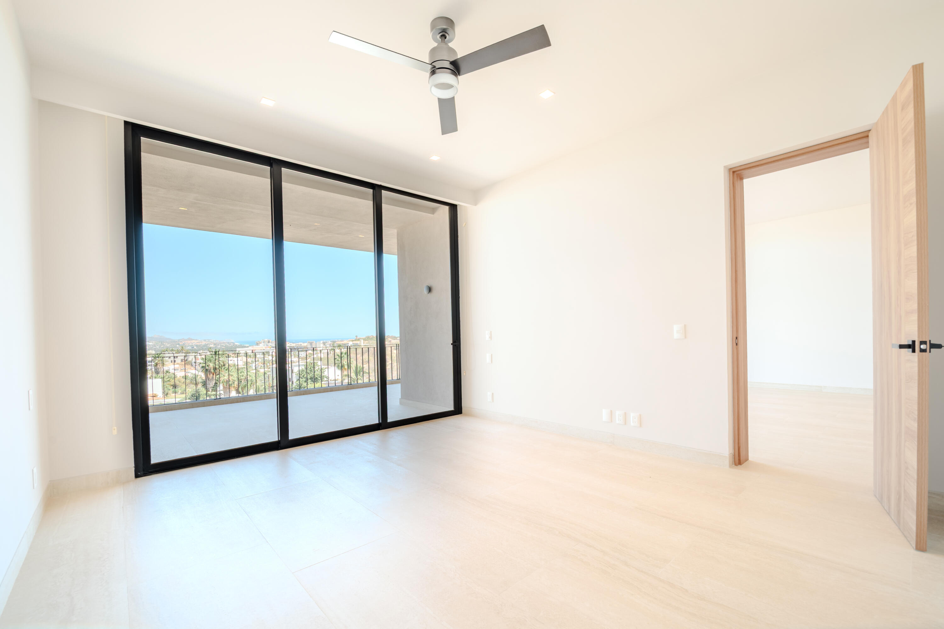 Ave. Vista Hermosa SN, Costarena E202