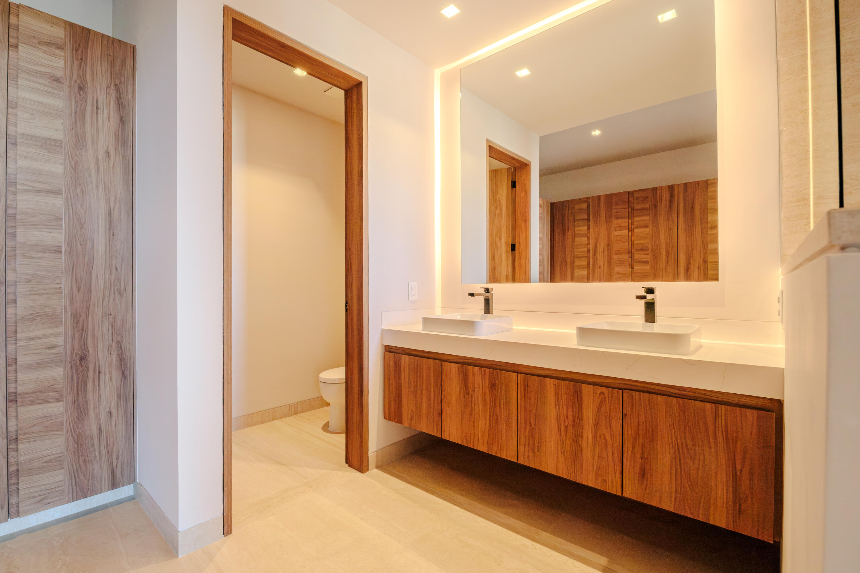 Ave. Vista Hermosa SN, Costarena E202