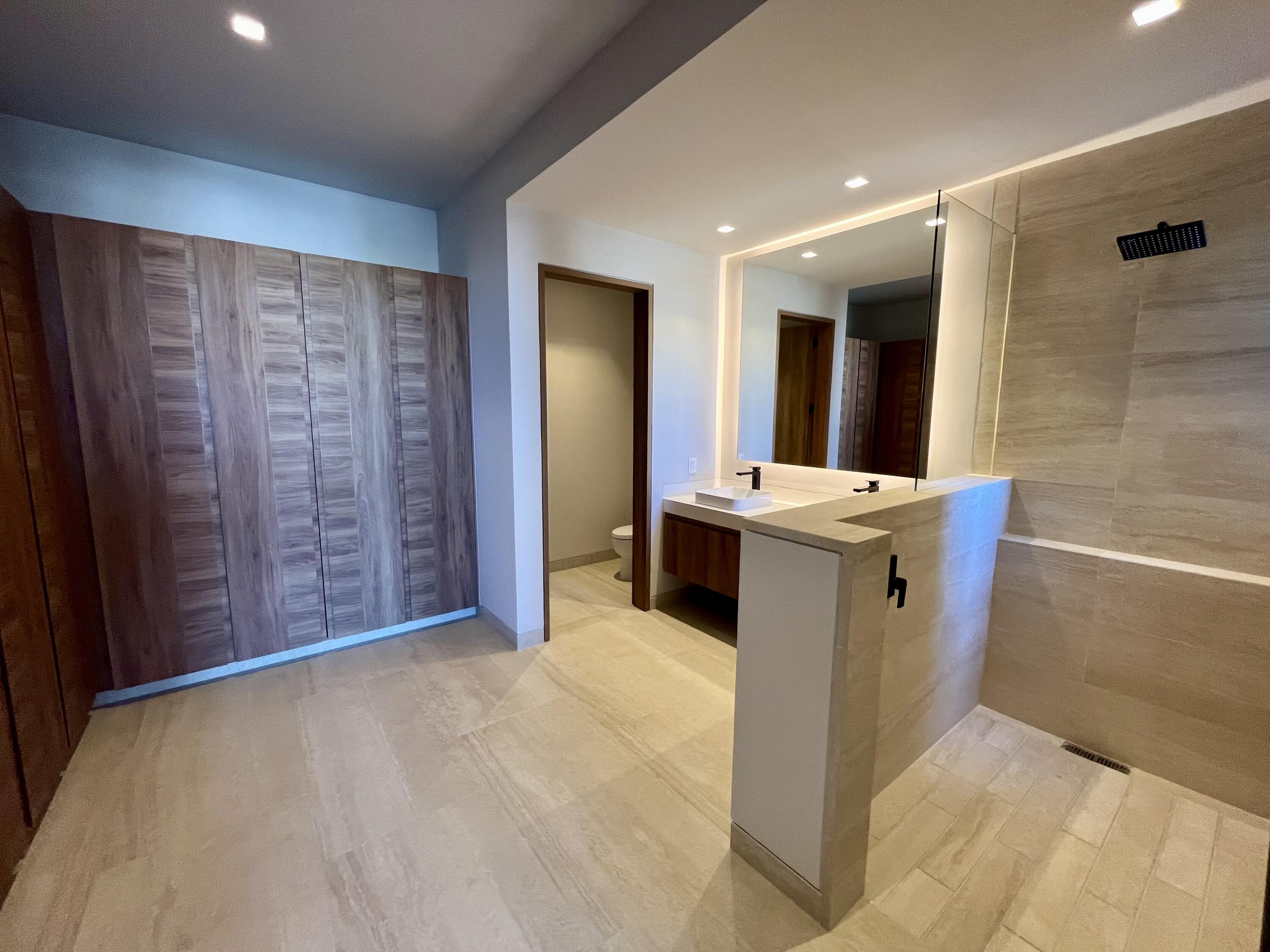 Ave. Vista Hermosa SN, Costarena E202