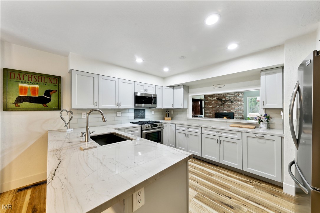 866 Northwood Boulevard 33