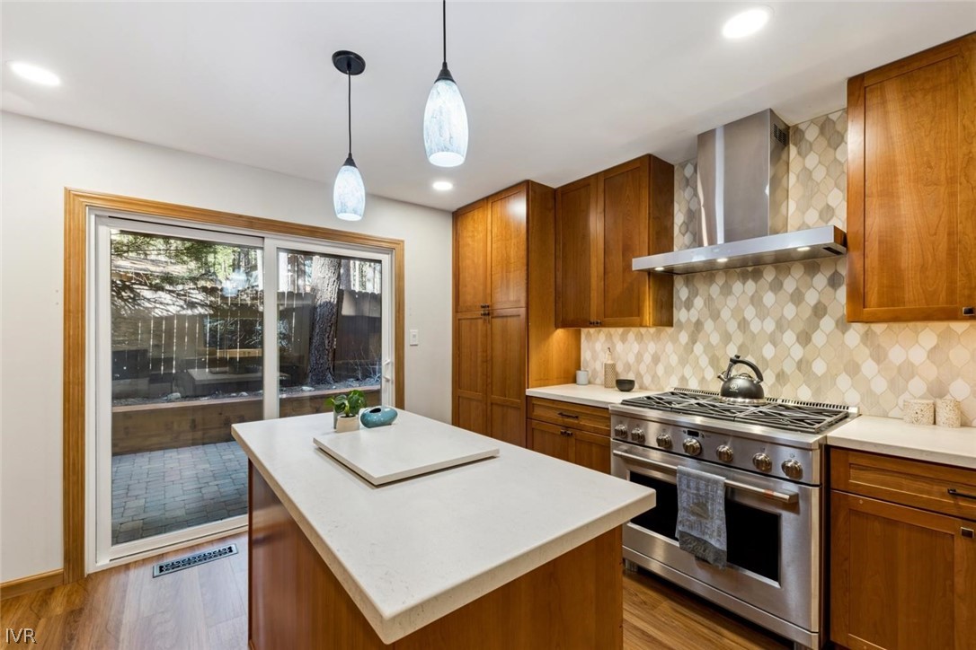 866 Northwood Boulevard 44