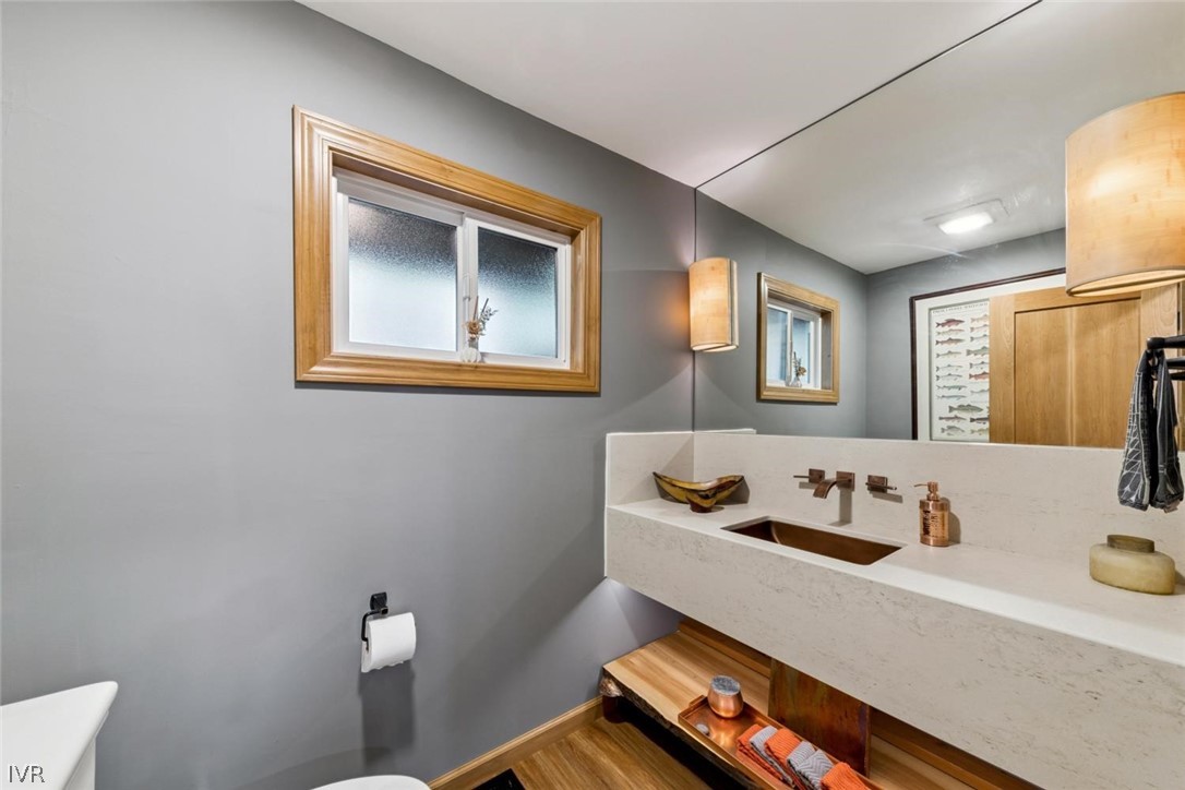 866 Northwood Boulevard 44