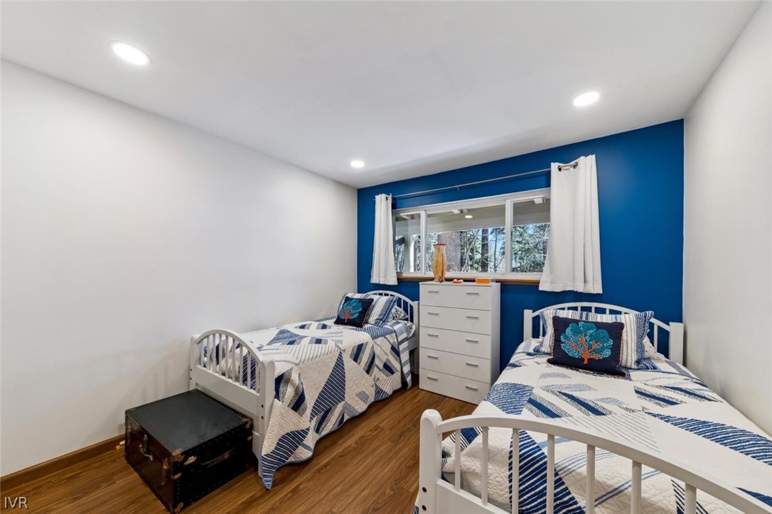 866 Northwood Boulevard 44