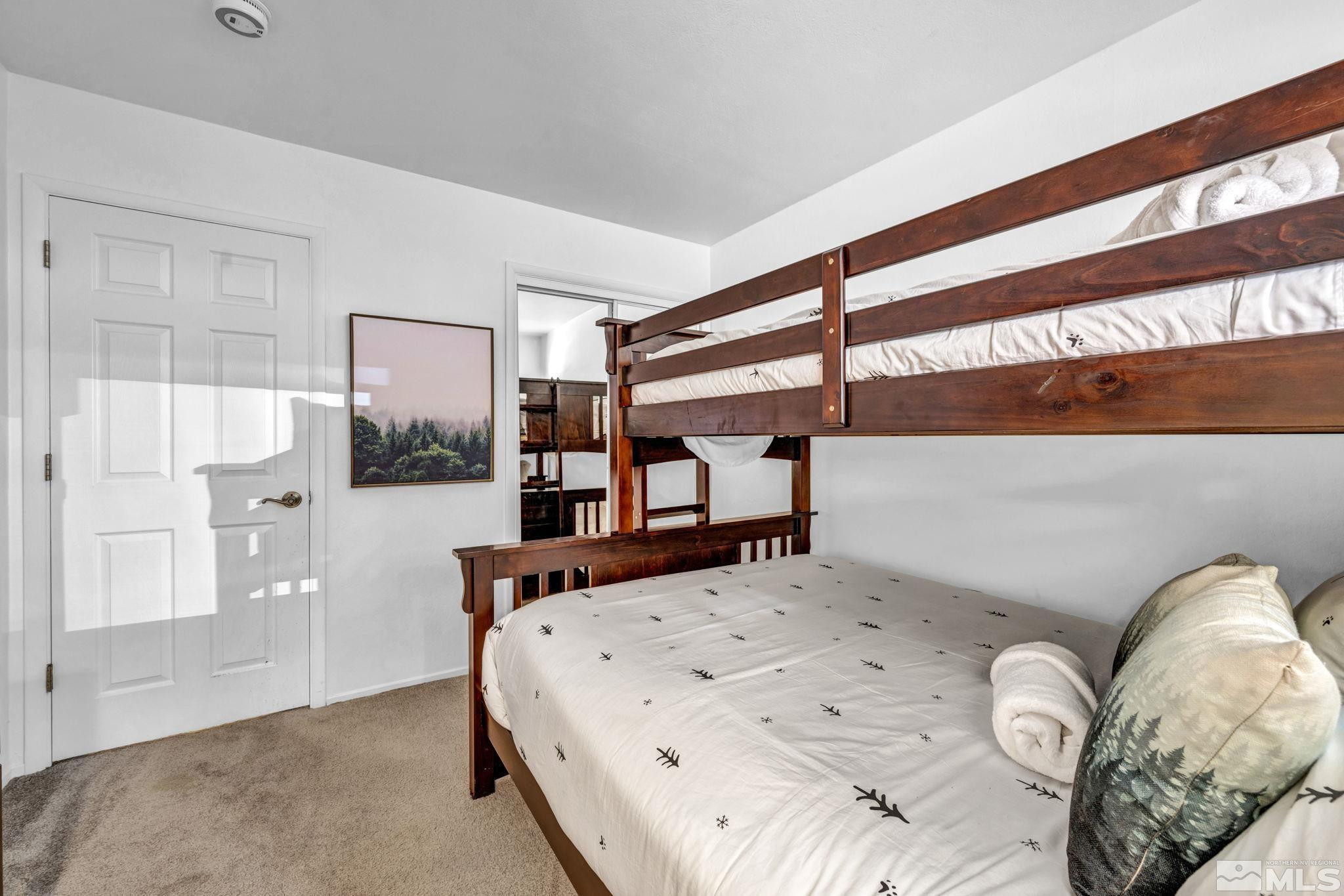 321 Ski Way, 48