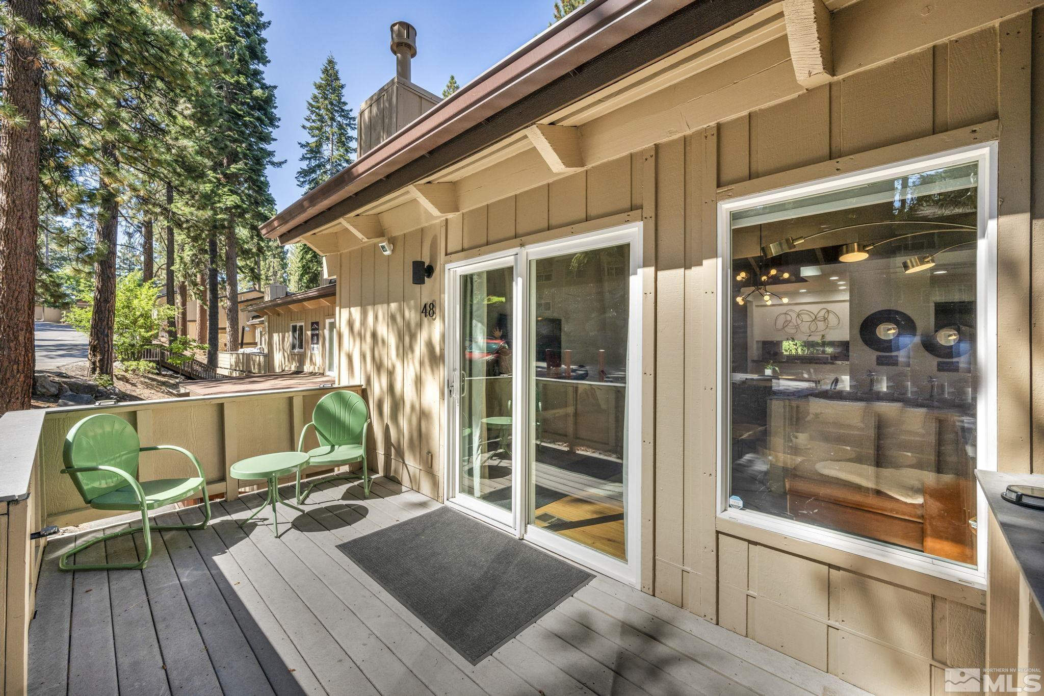 321 Ski Way, 48