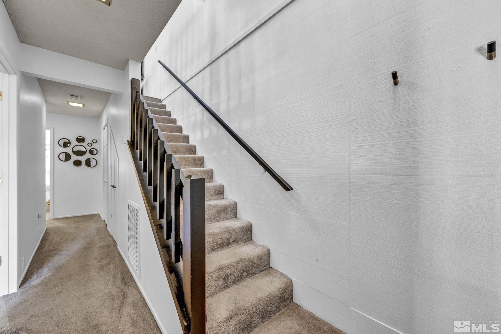 321 Ski Way, 48
