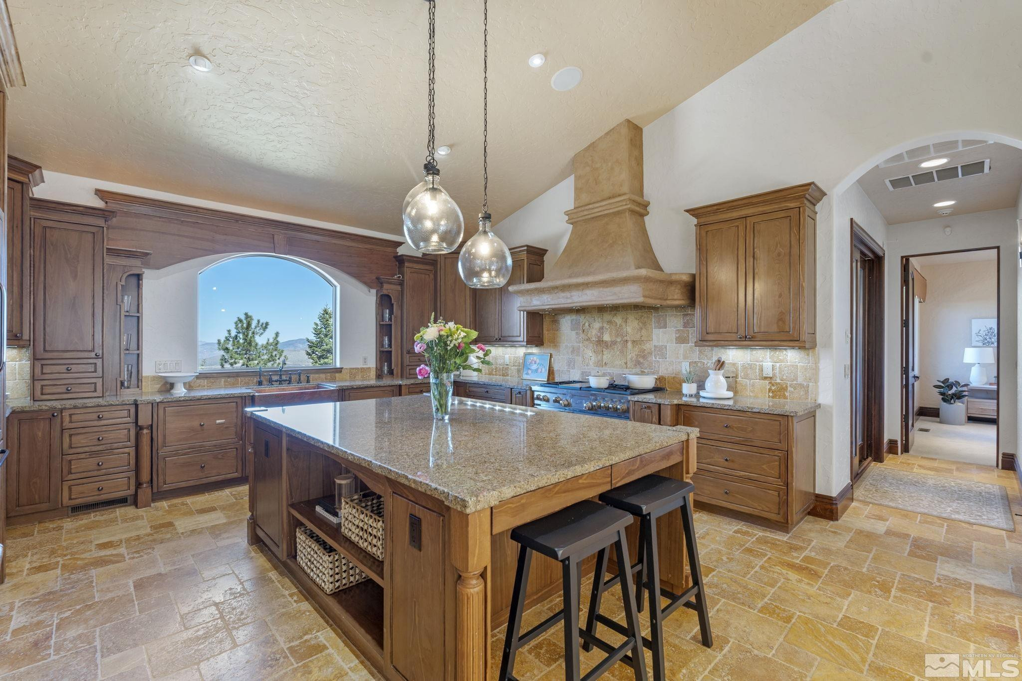 115 W Jeffrey Pine Road