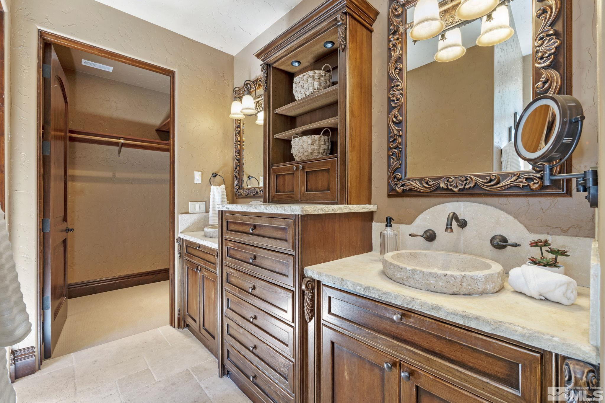 115 W Jeffrey Pine Road