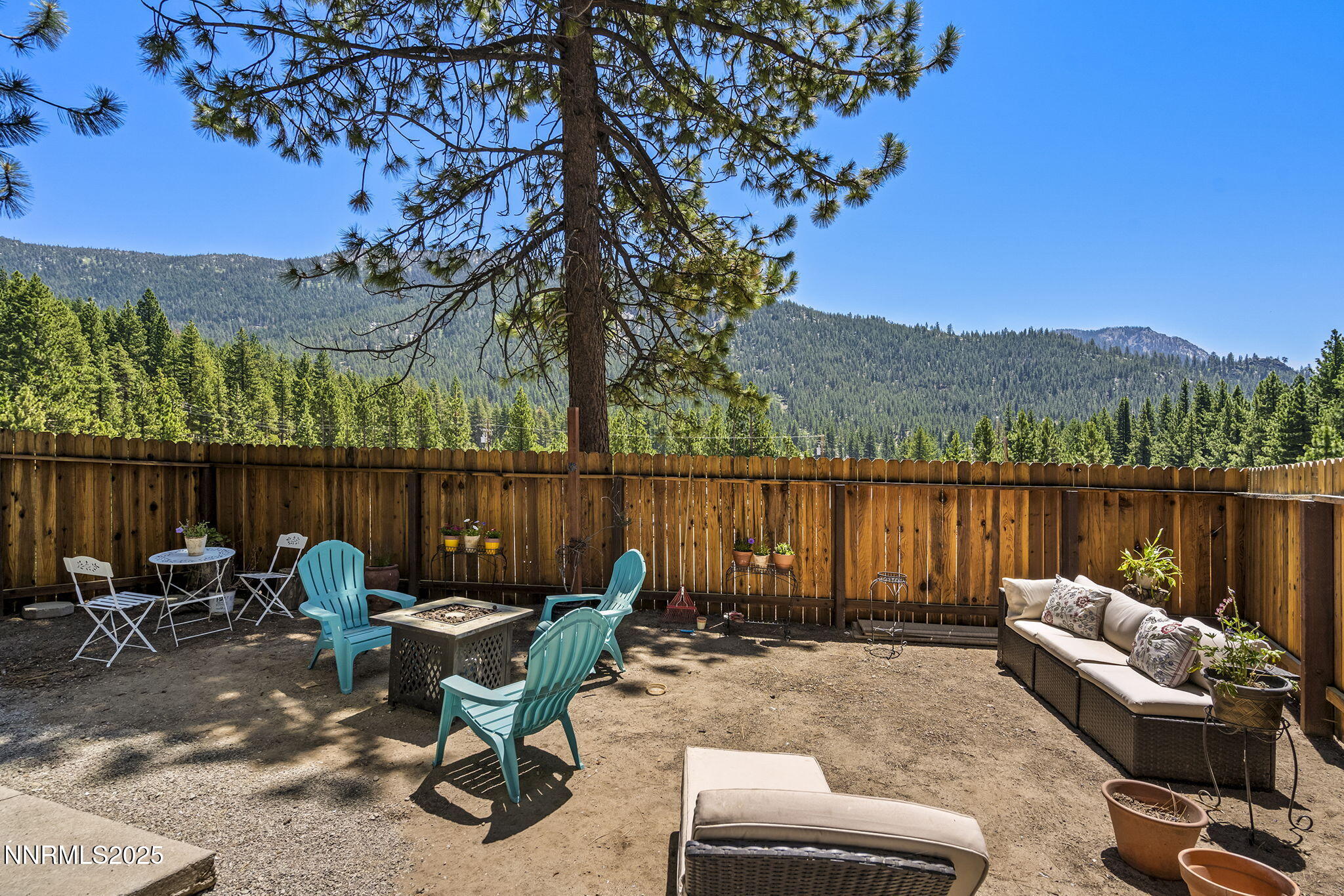 1055 Tomahawk Trail, A and B
