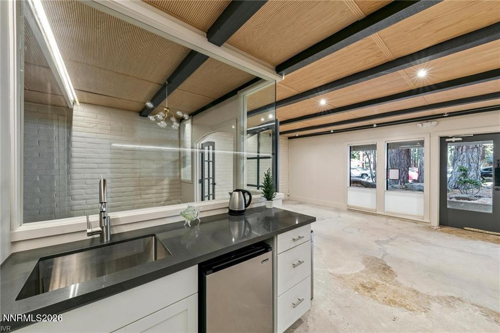 120 Country Club Drive Unit 3