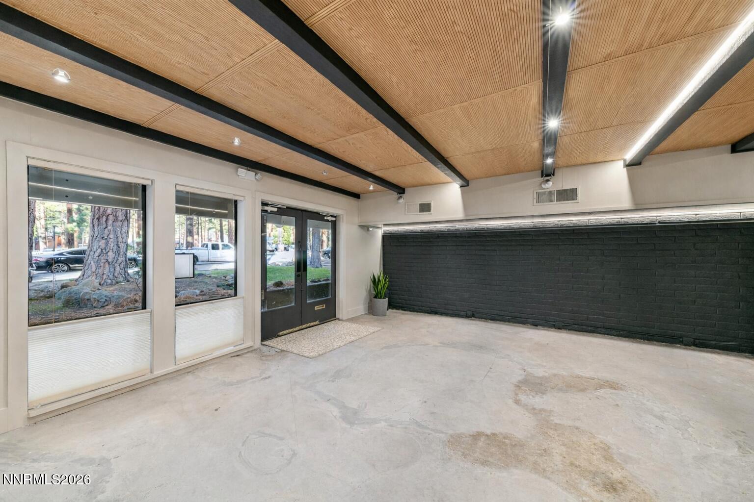 120 Country Club Drive Unit 3