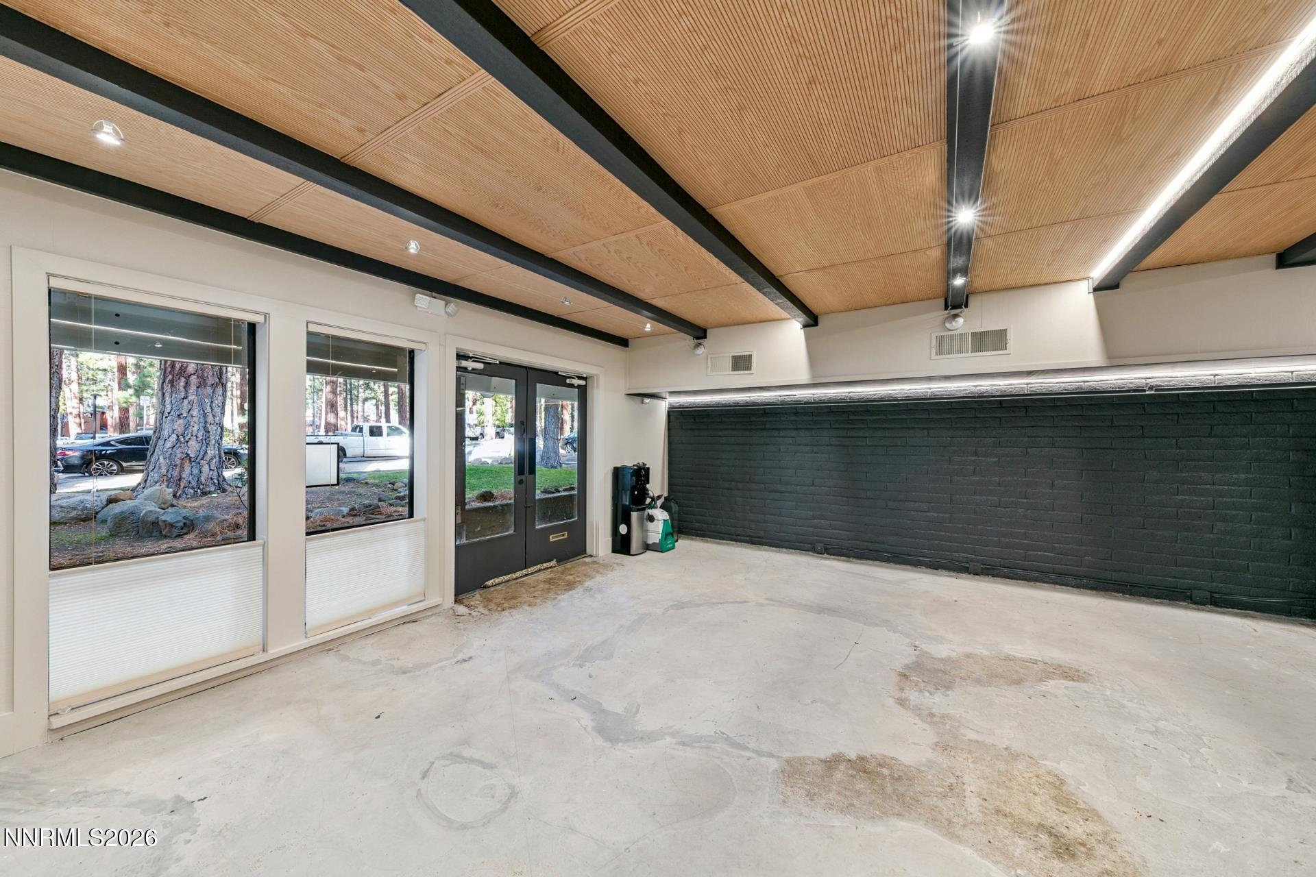 120 Country Club Drive Unit 3