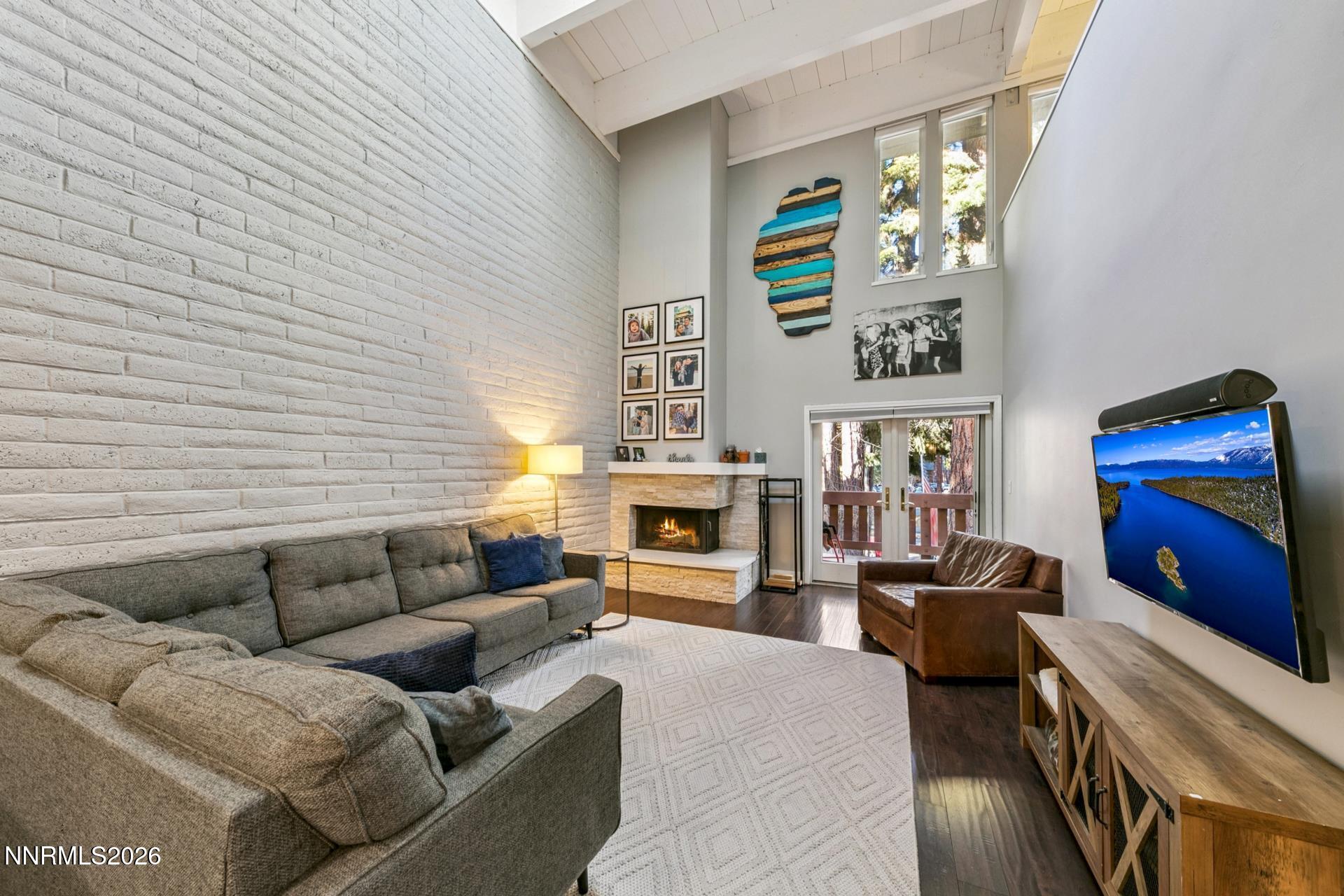 120 Country Club Drive Unit 3