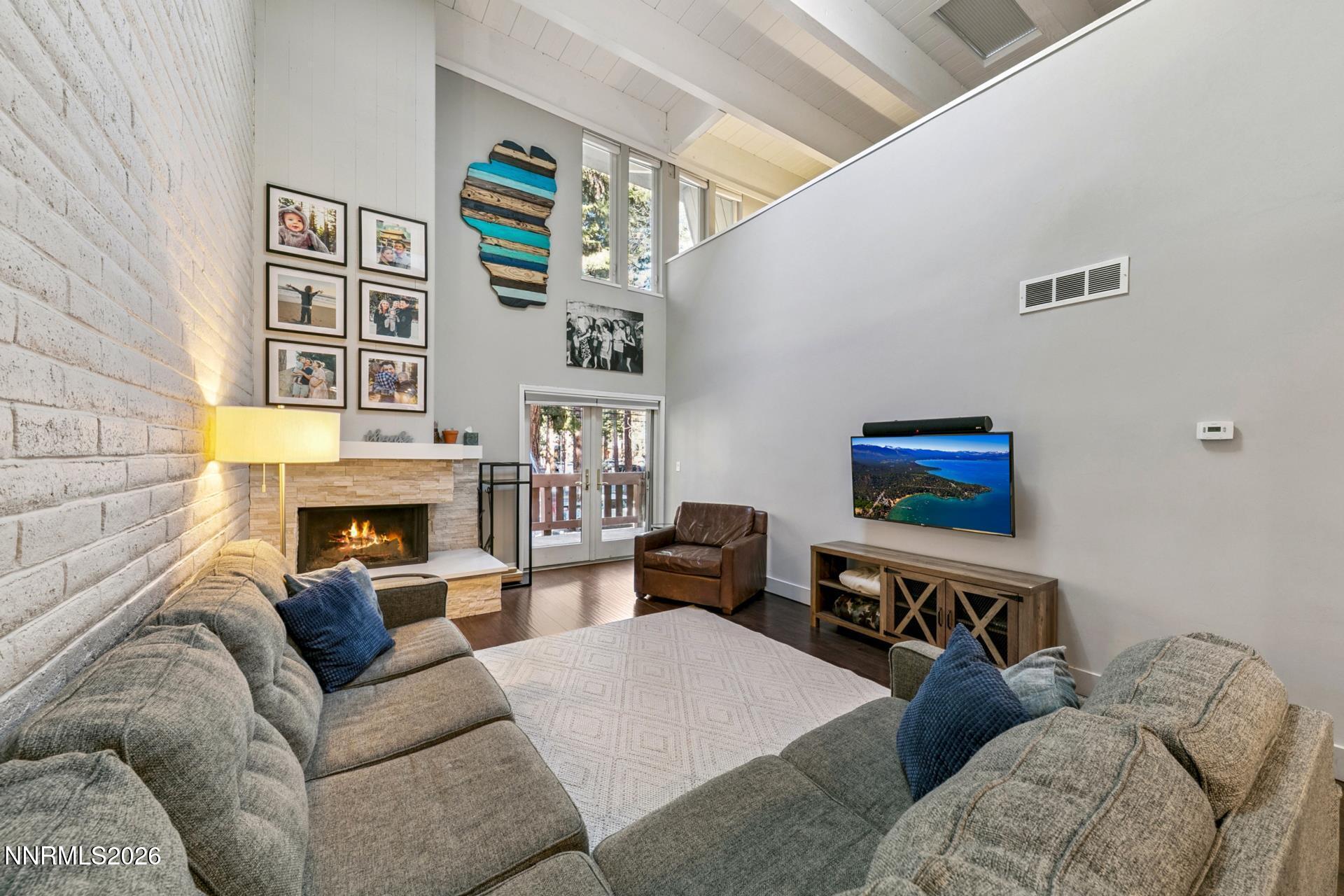 120 Country Club Drive Unit 3