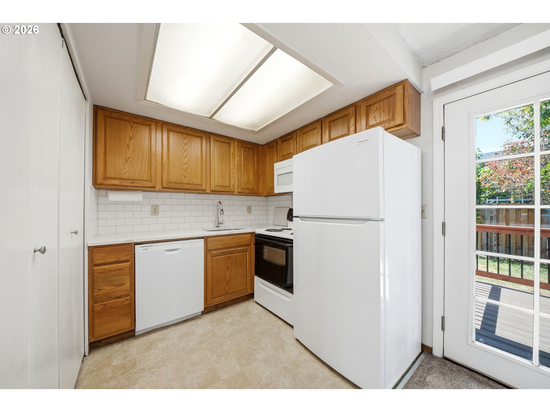 805 SE RENE AVE