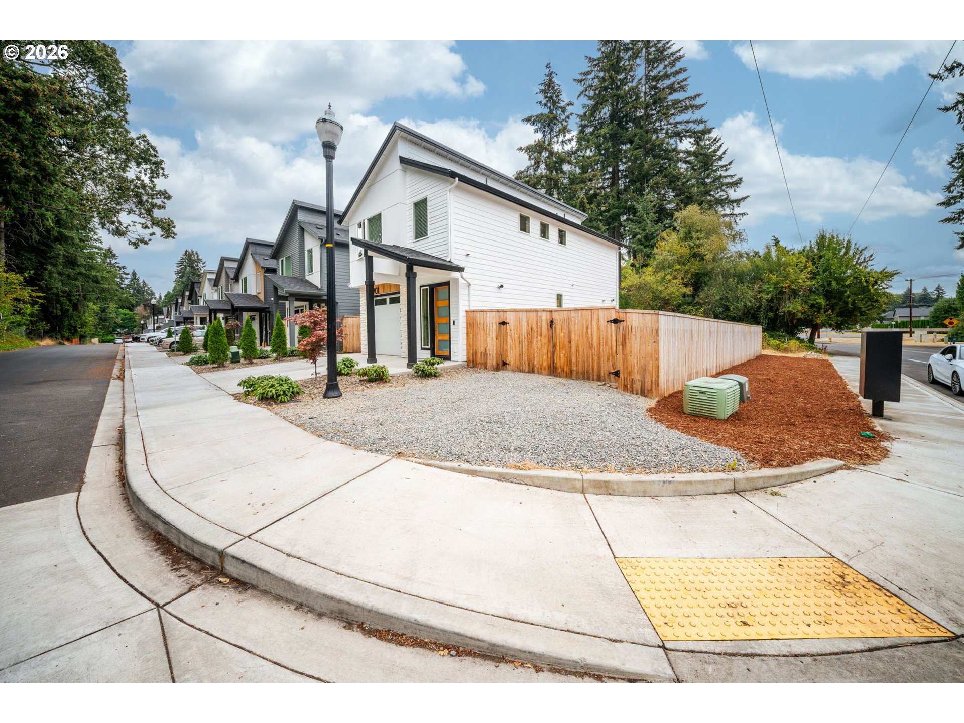 10901 NE 64TH CT