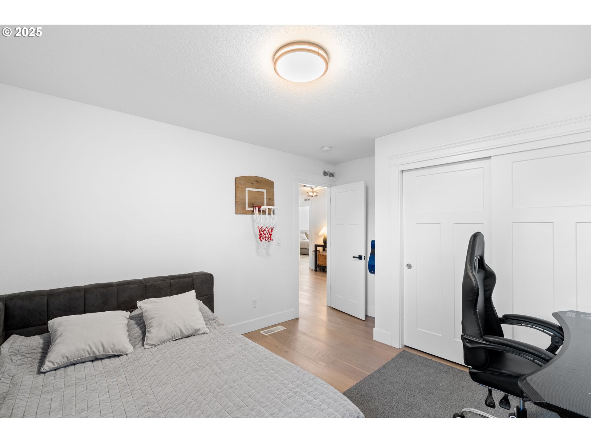 5803 NE 125TH CIR