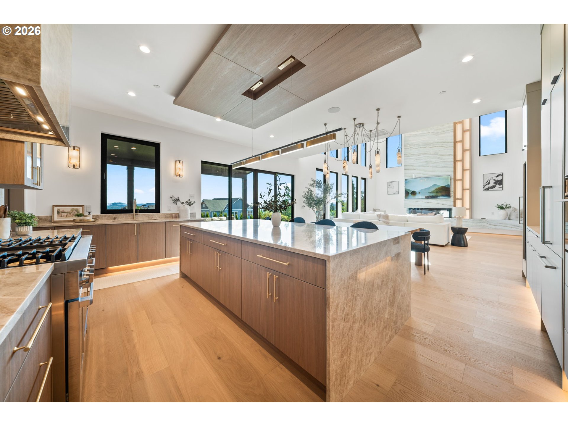 989 W MAGNOLIA LOOP