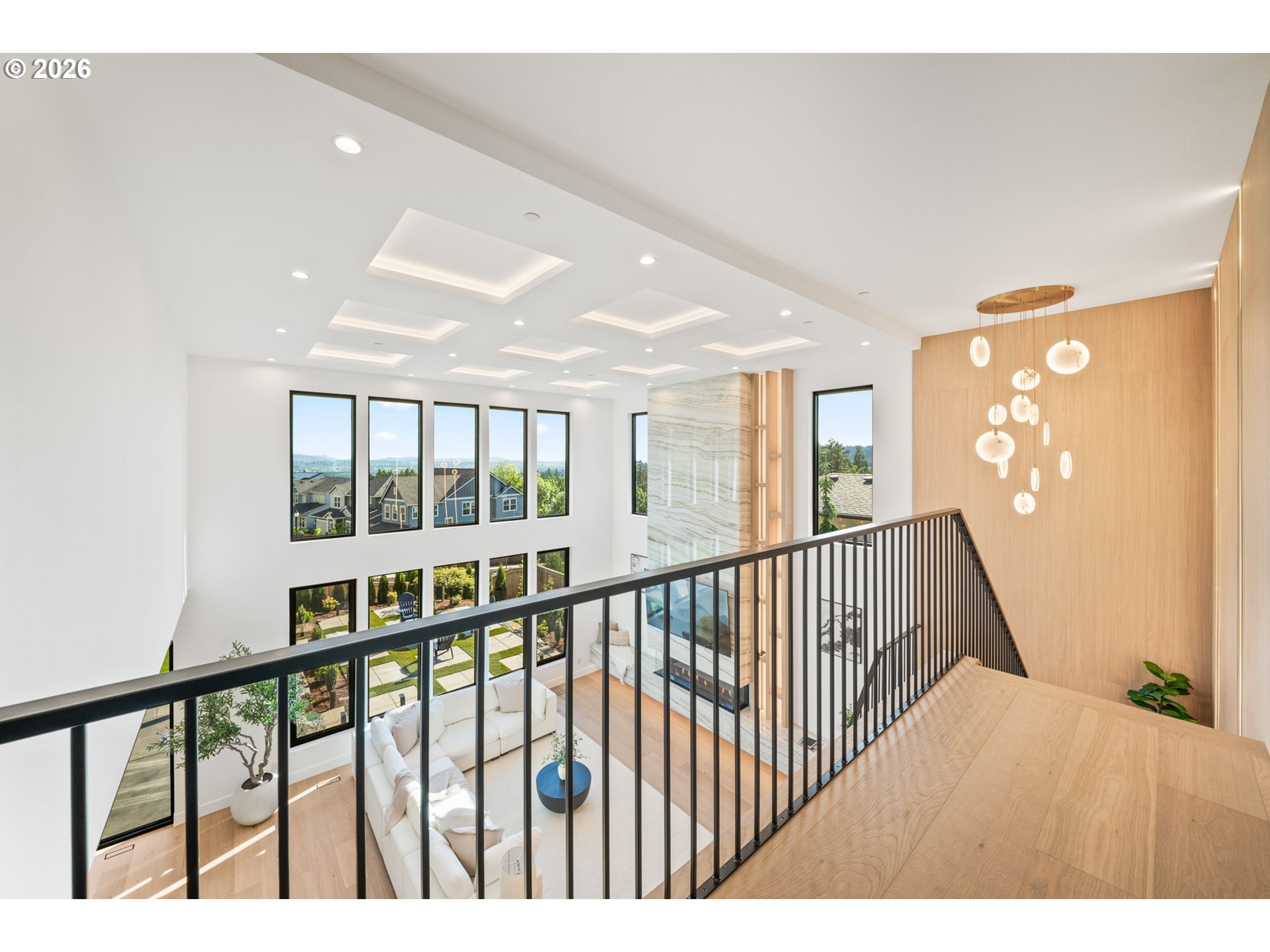 989 W MAGNOLIA LOOP