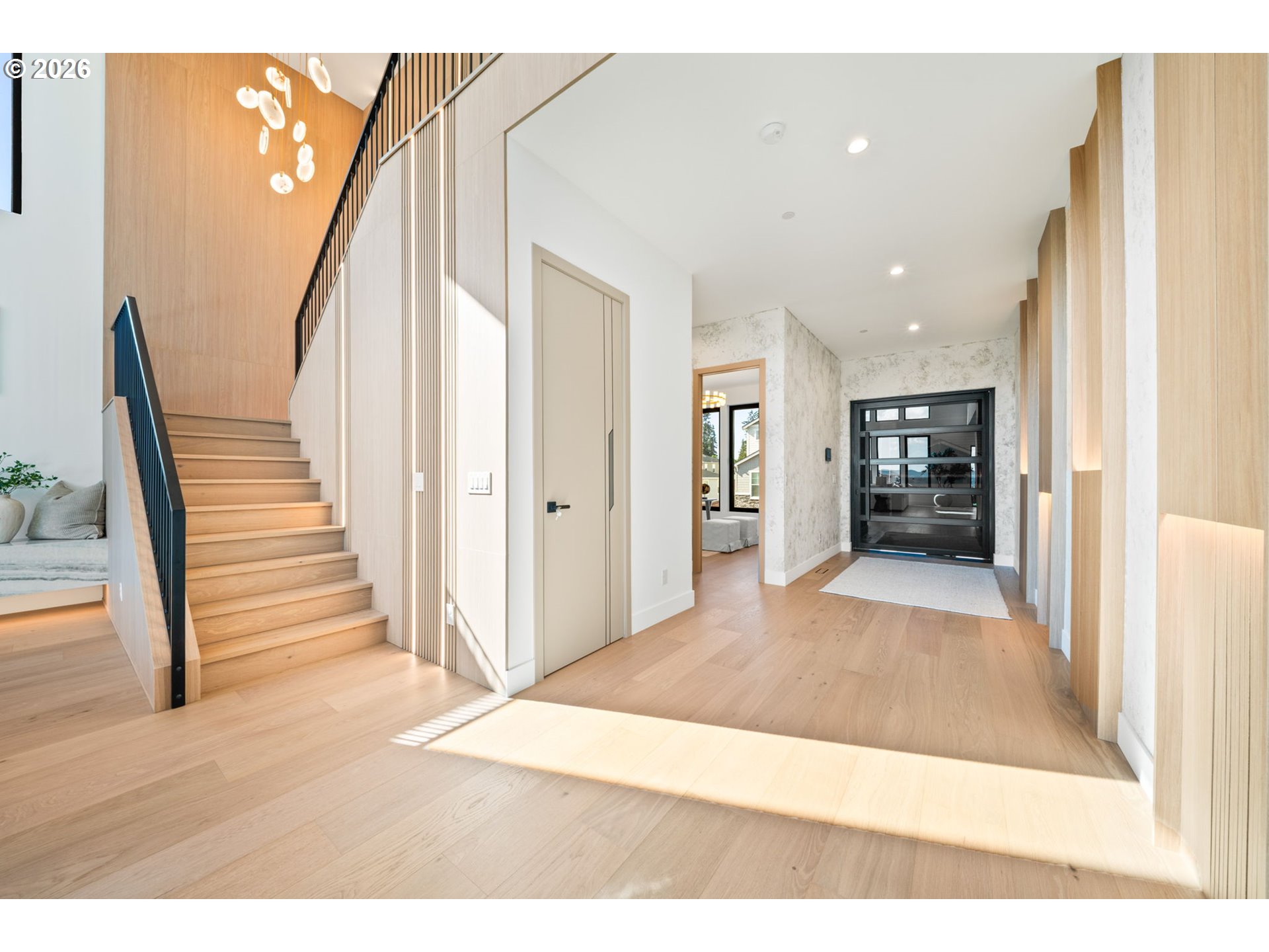 989 W MAGNOLIA LOOP