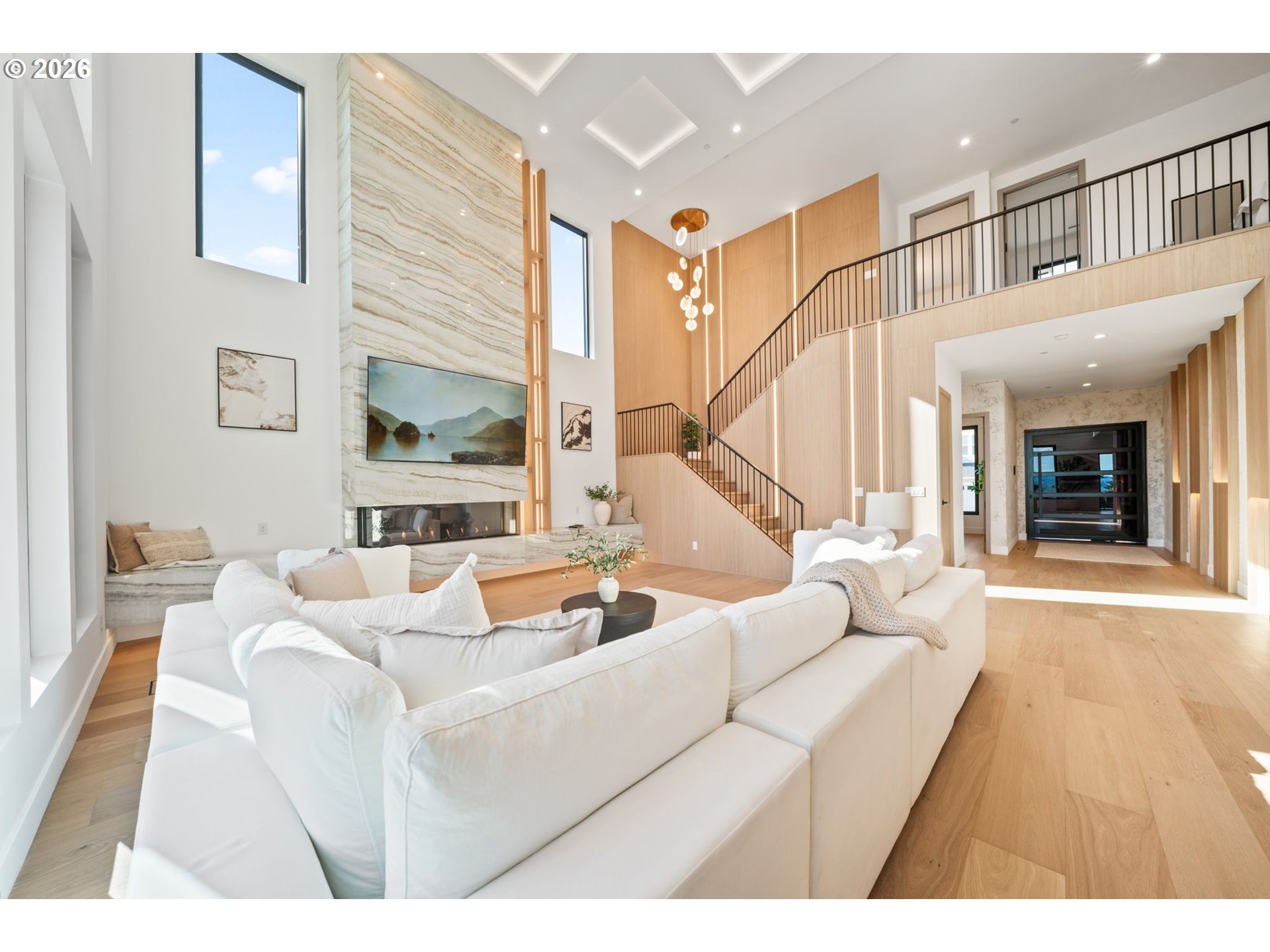 989 W MAGNOLIA LOOP