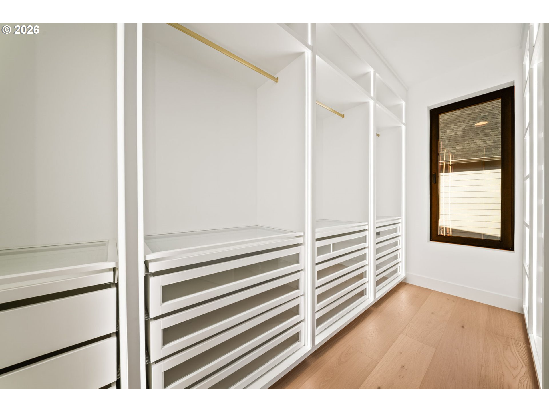 989 W MAGNOLIA LOOP