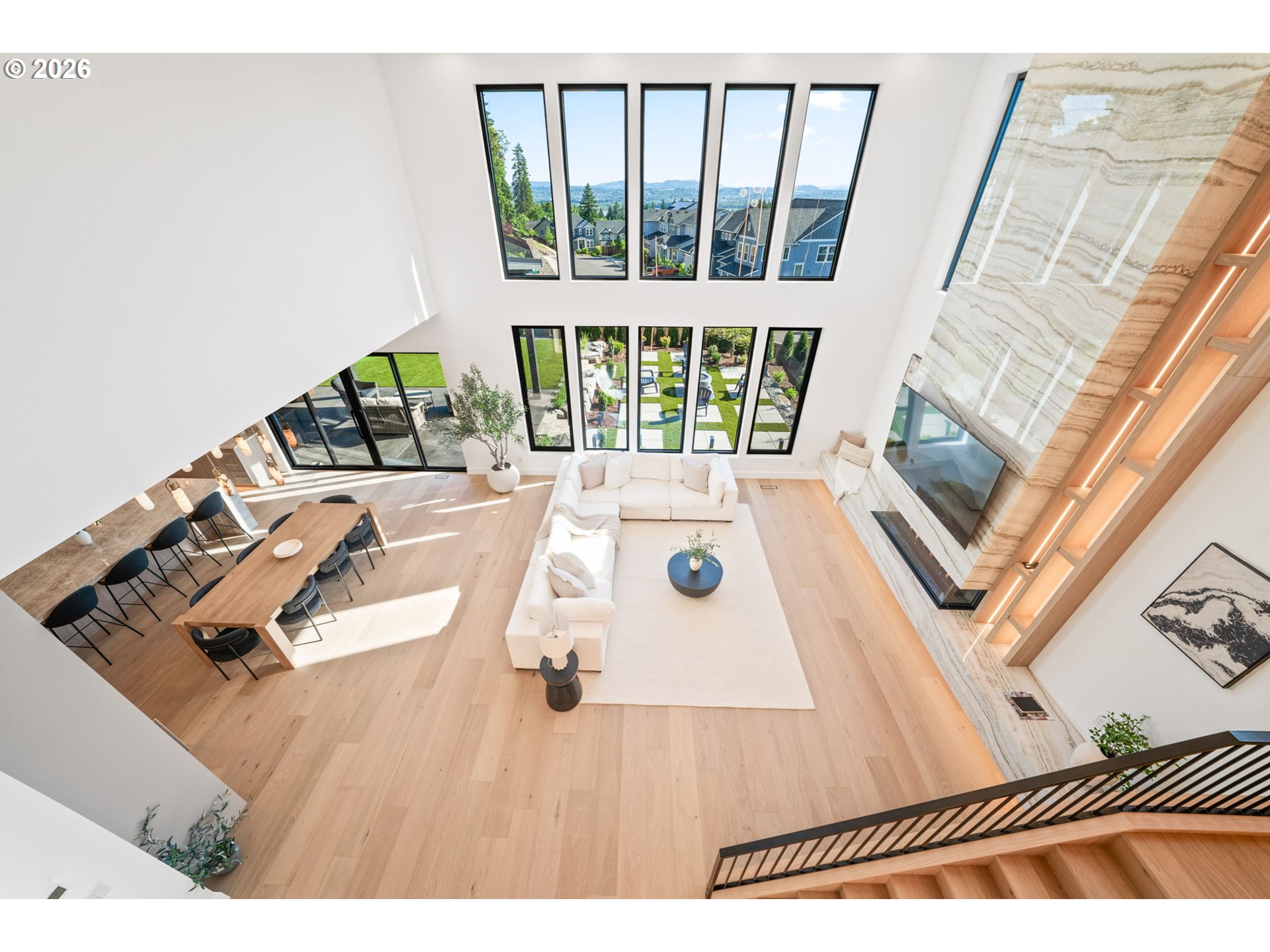 989 W MAGNOLIA LOOP