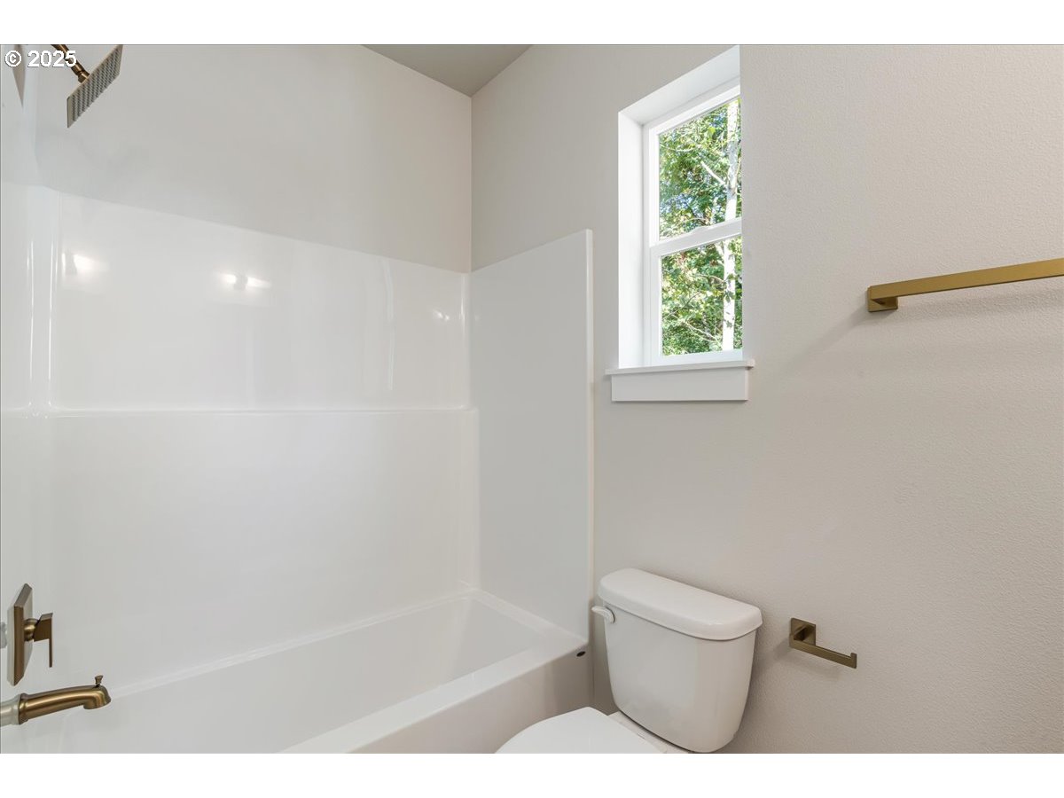 937 EDINBURGH CT