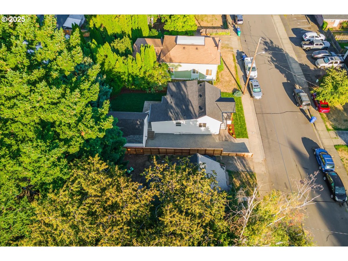 109 NW 13TH ST