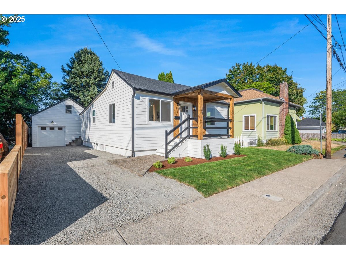 109 NW 13TH ST