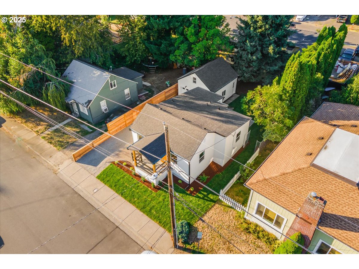 109 NW 13TH ST