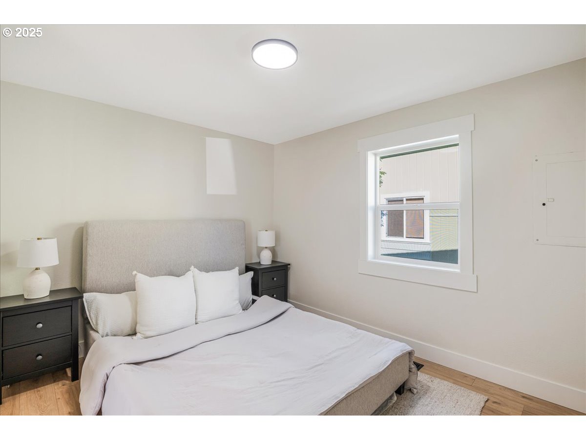 109 NW 13TH ST