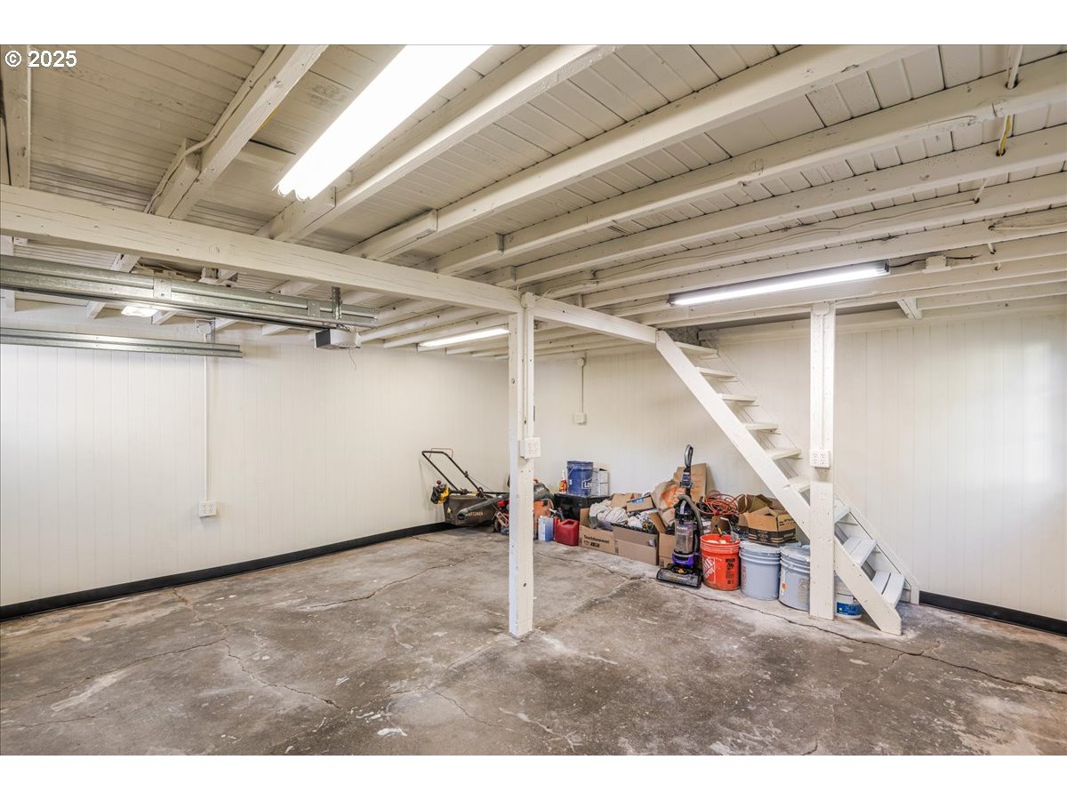 109 NW 13TH ST
