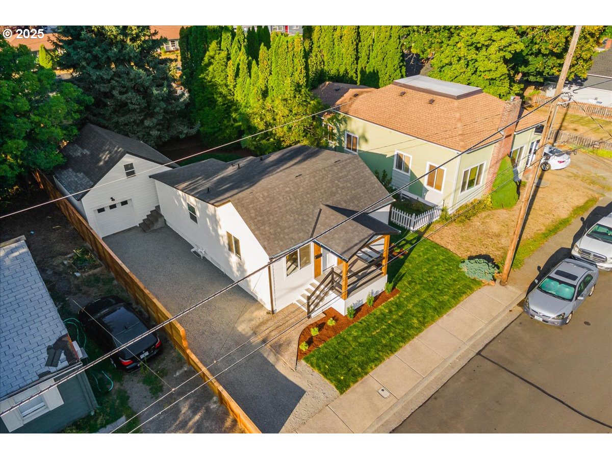 109 NW 13TH ST