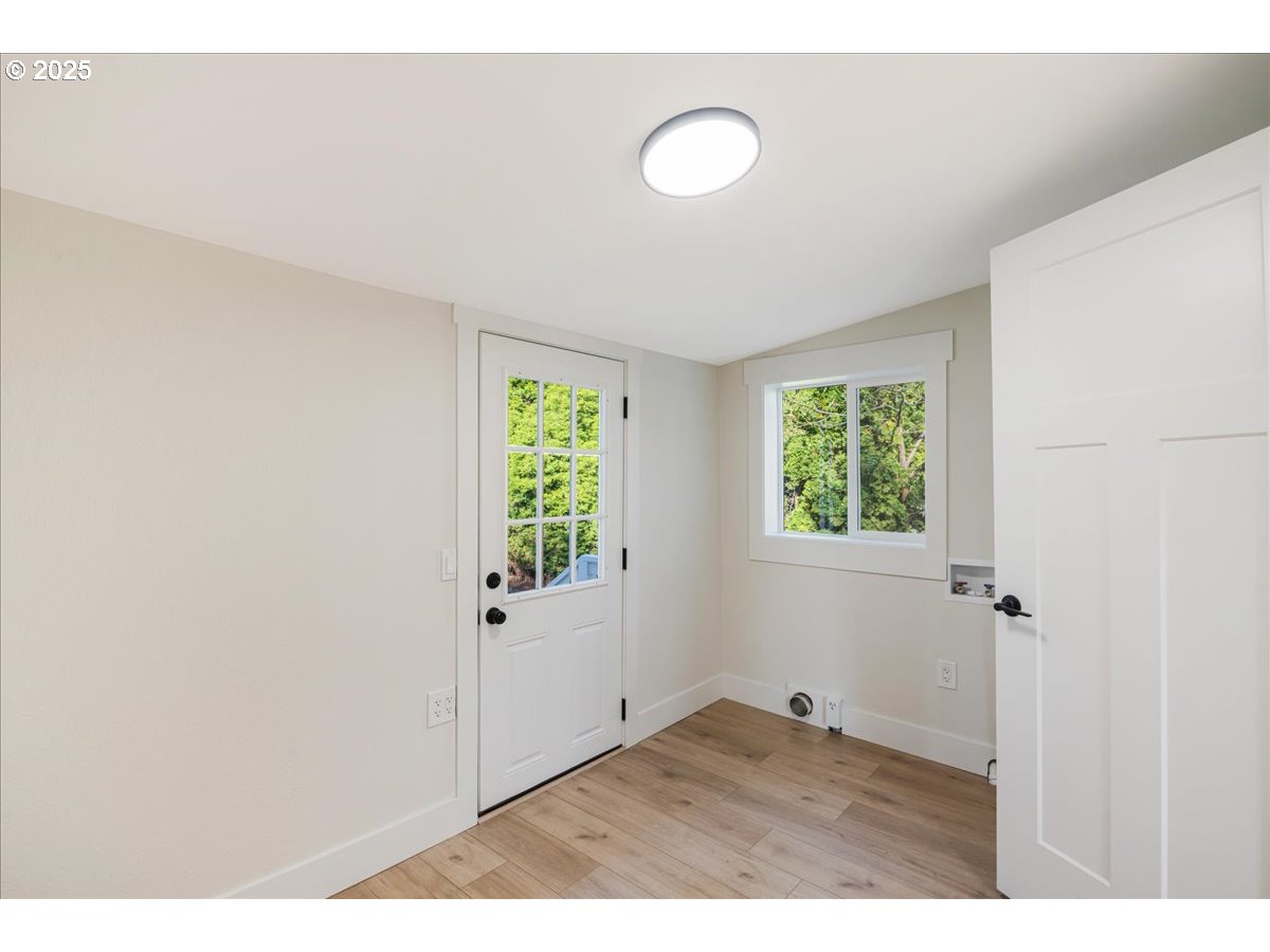 109 NW 13TH ST