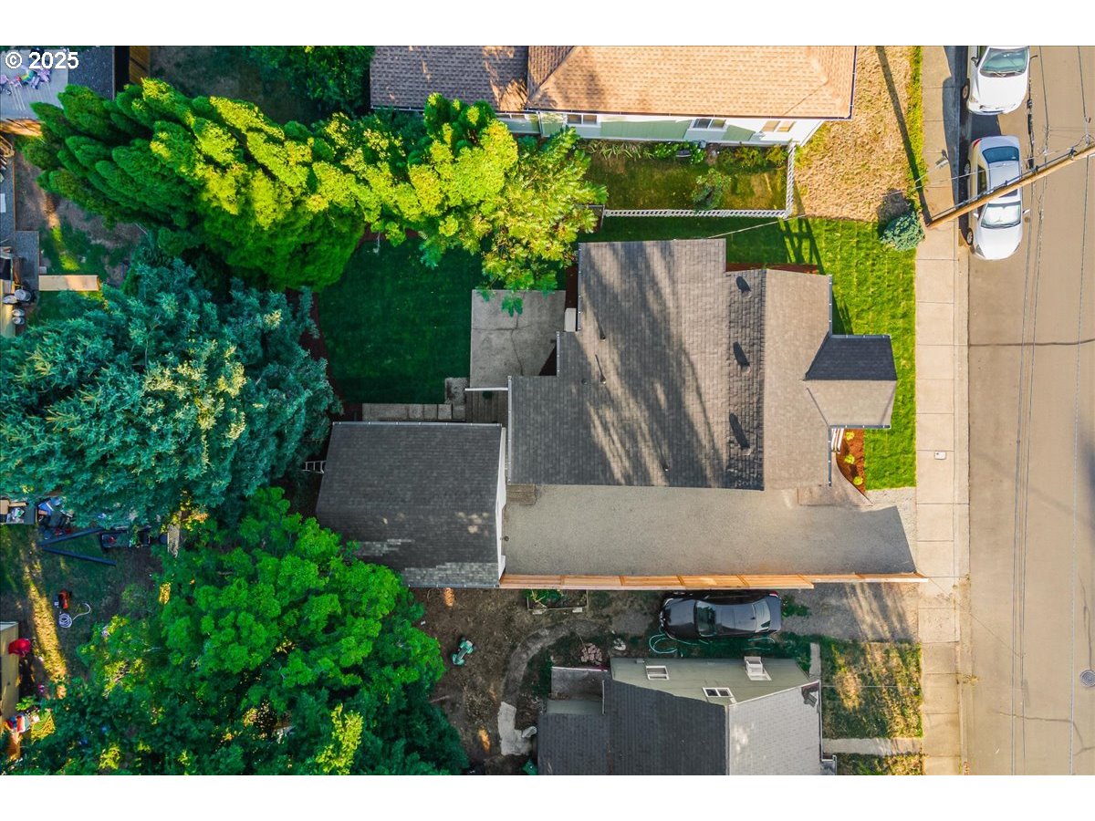 109 NW 13TH ST