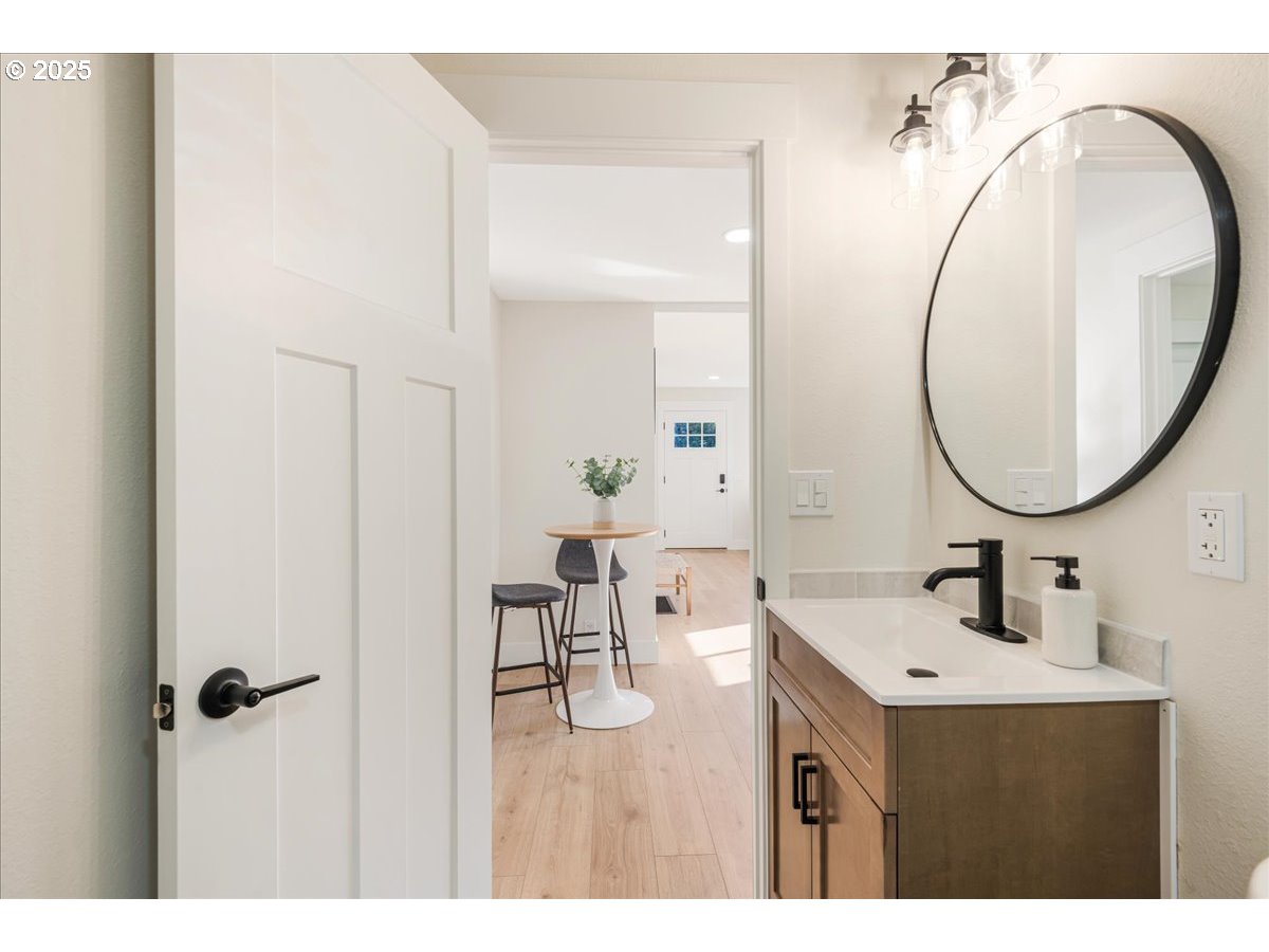 109 NW 13TH ST