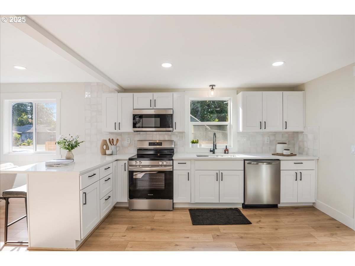 109 NW 13TH ST