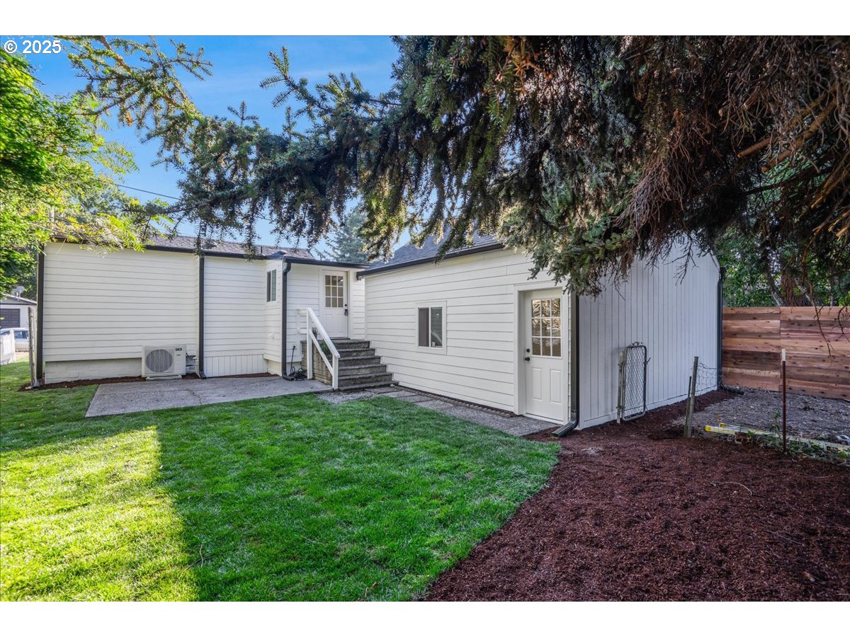 109 NW 13TH ST