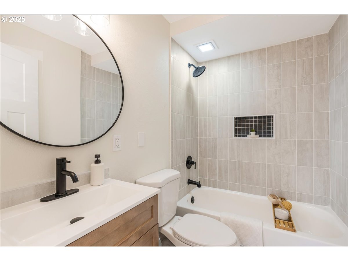 109 NW 13TH ST