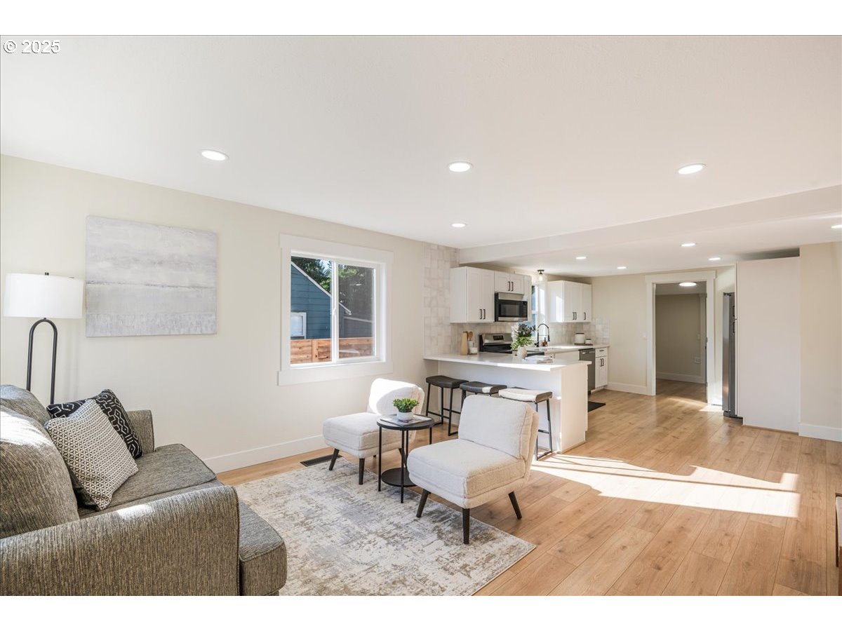 109 NW 13TH ST