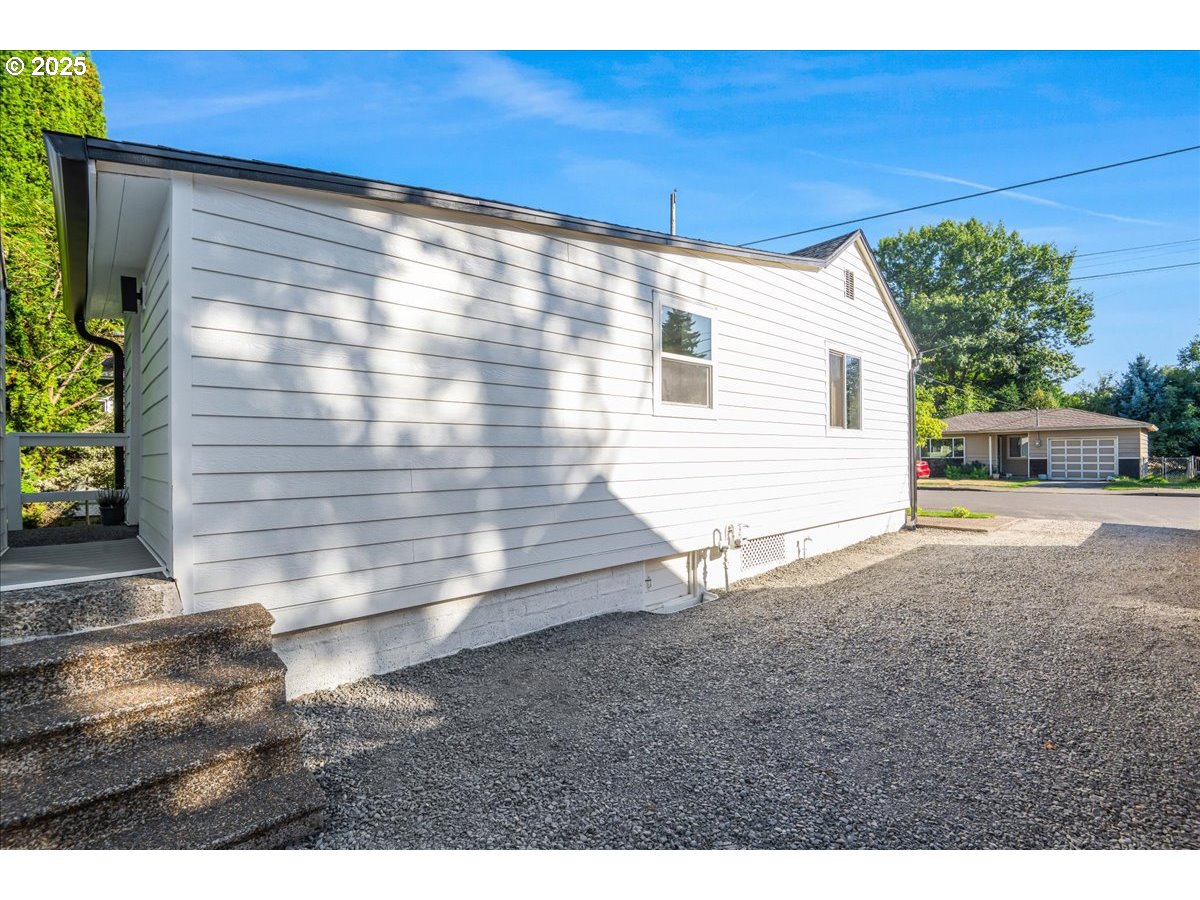 109 NW 13TH ST