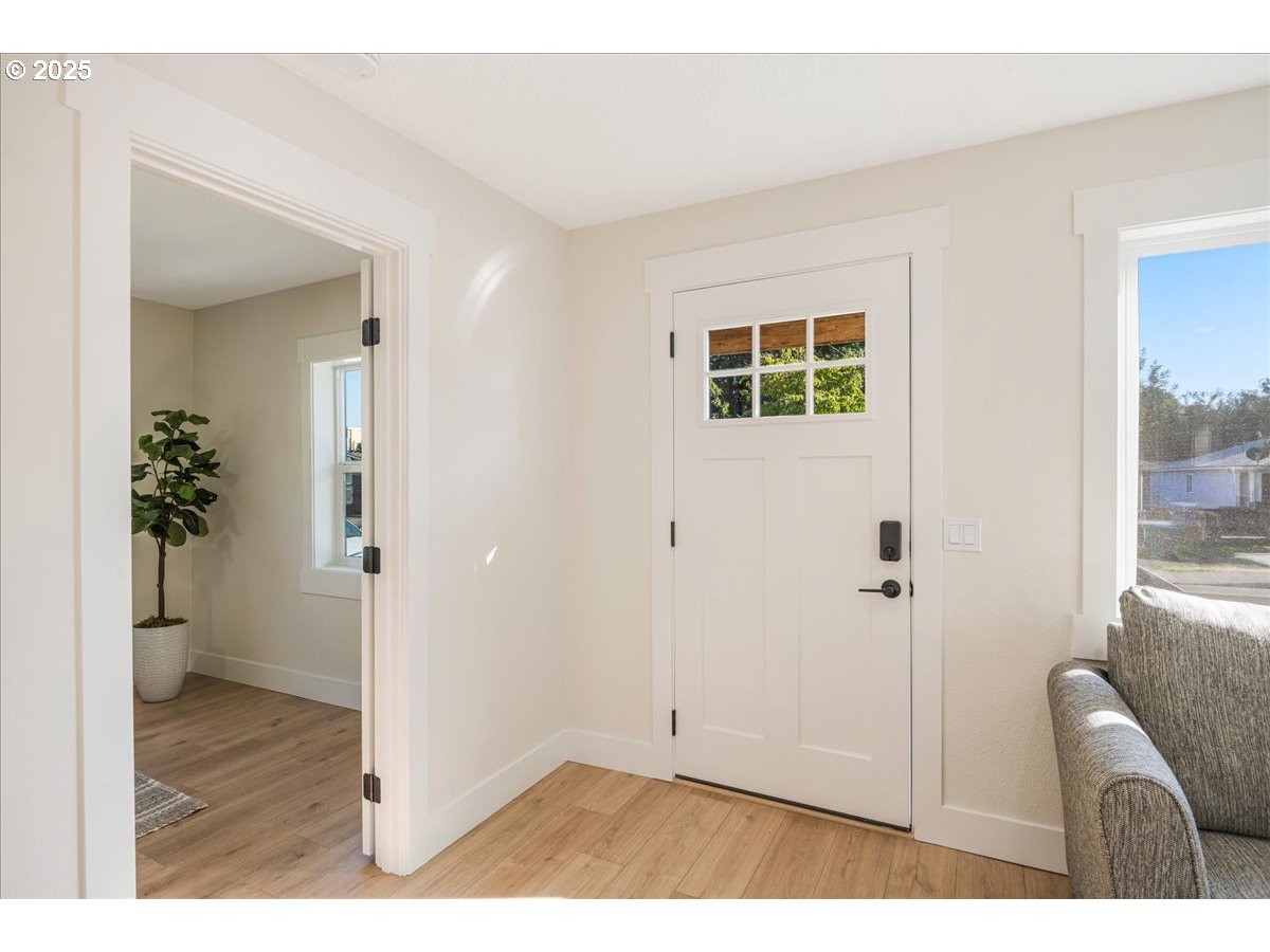 109 NW 13TH ST