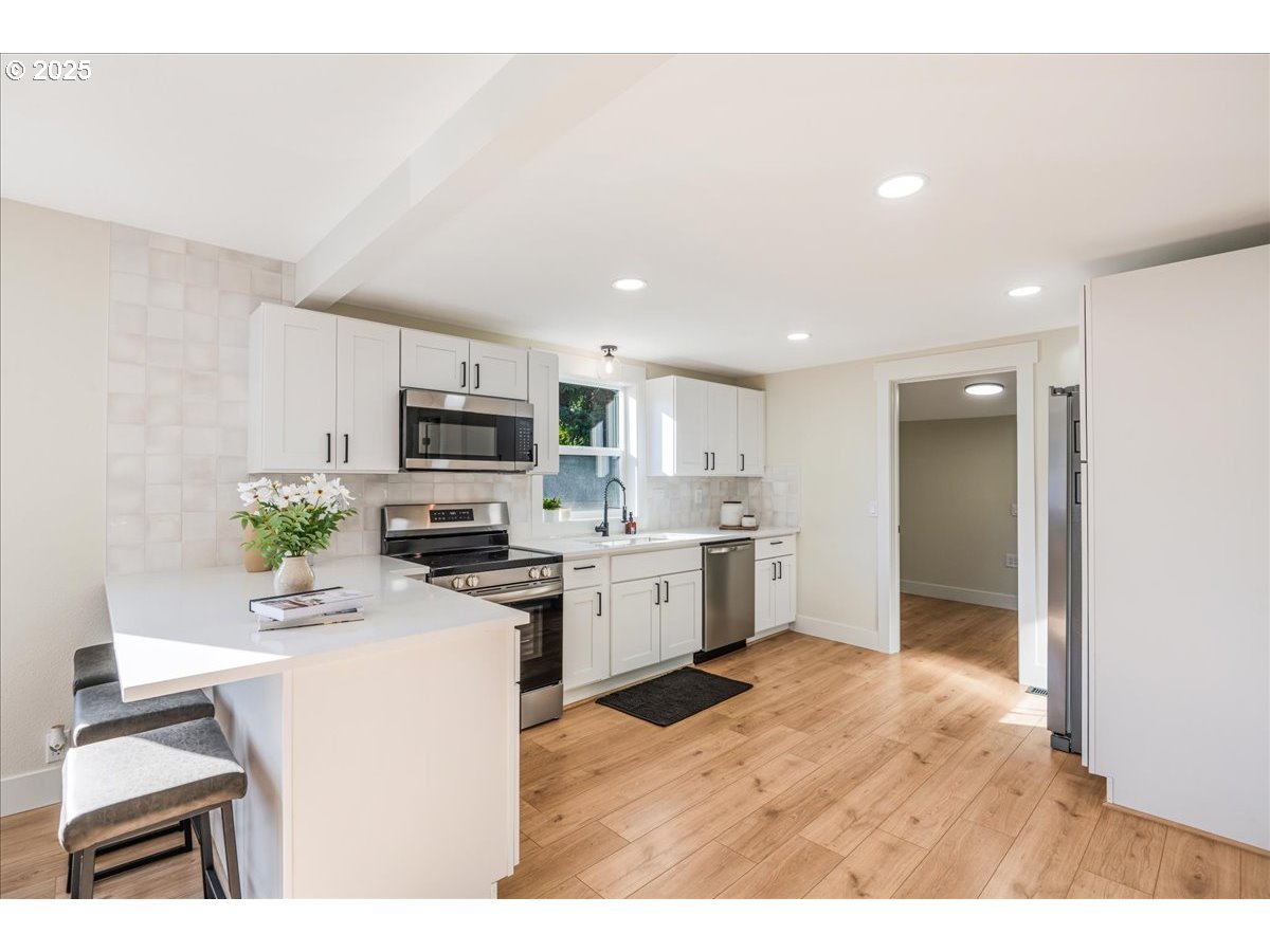 109 NW 13TH ST