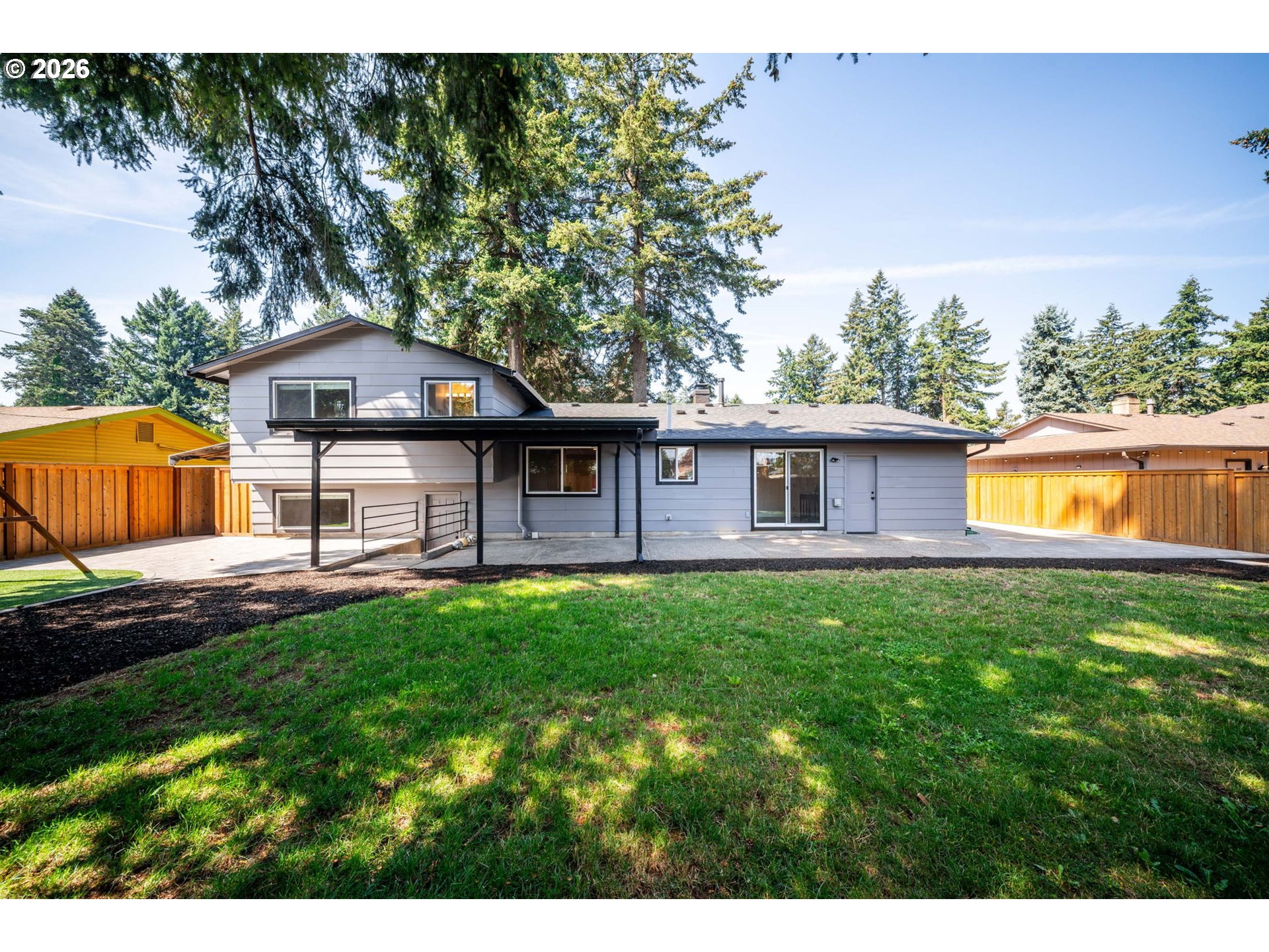 712 NE 195TH AVE
